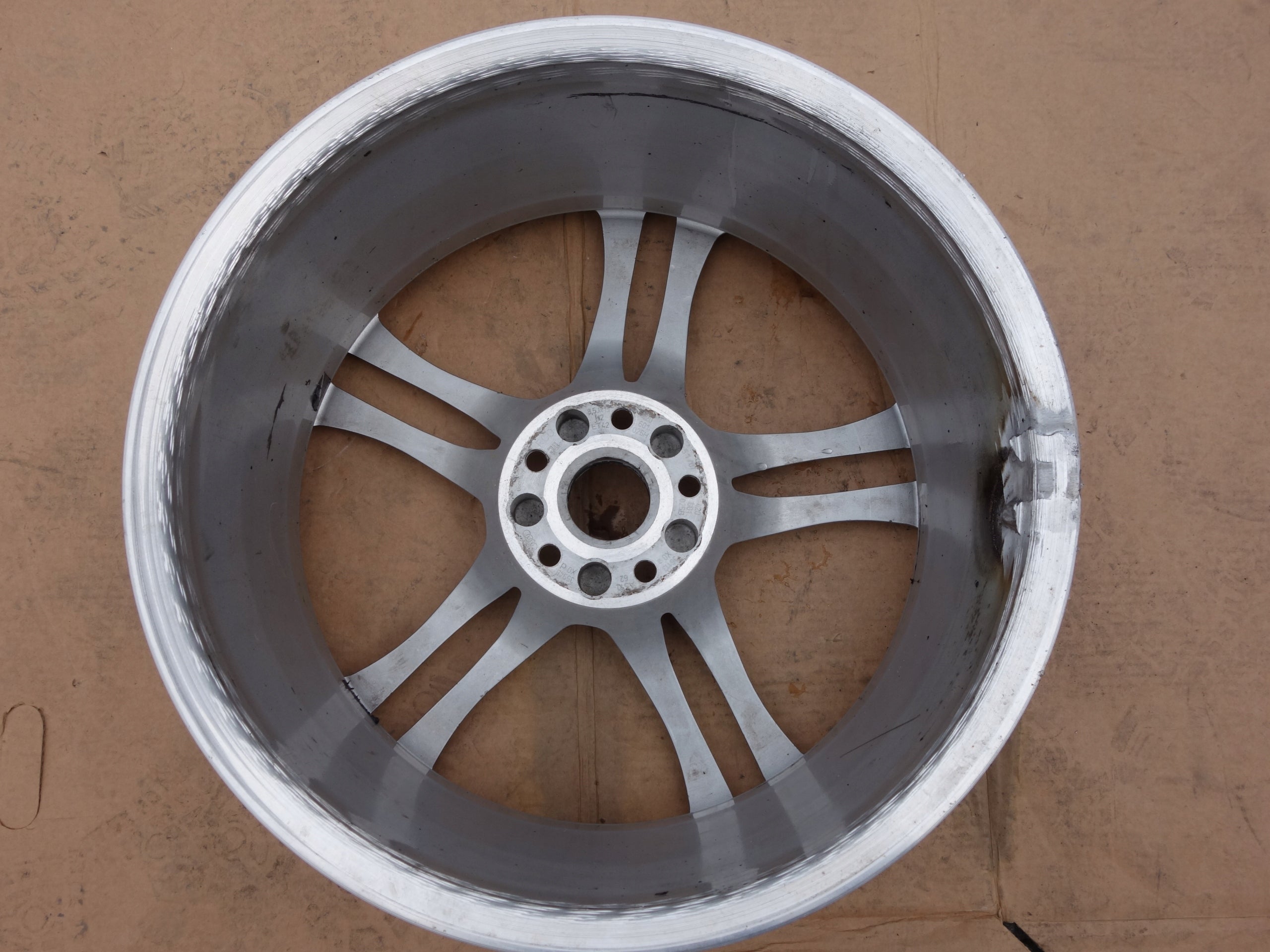 1x Alu Felge Audi R8 Aluminum rim 19 Zoll 8.5J 5x112