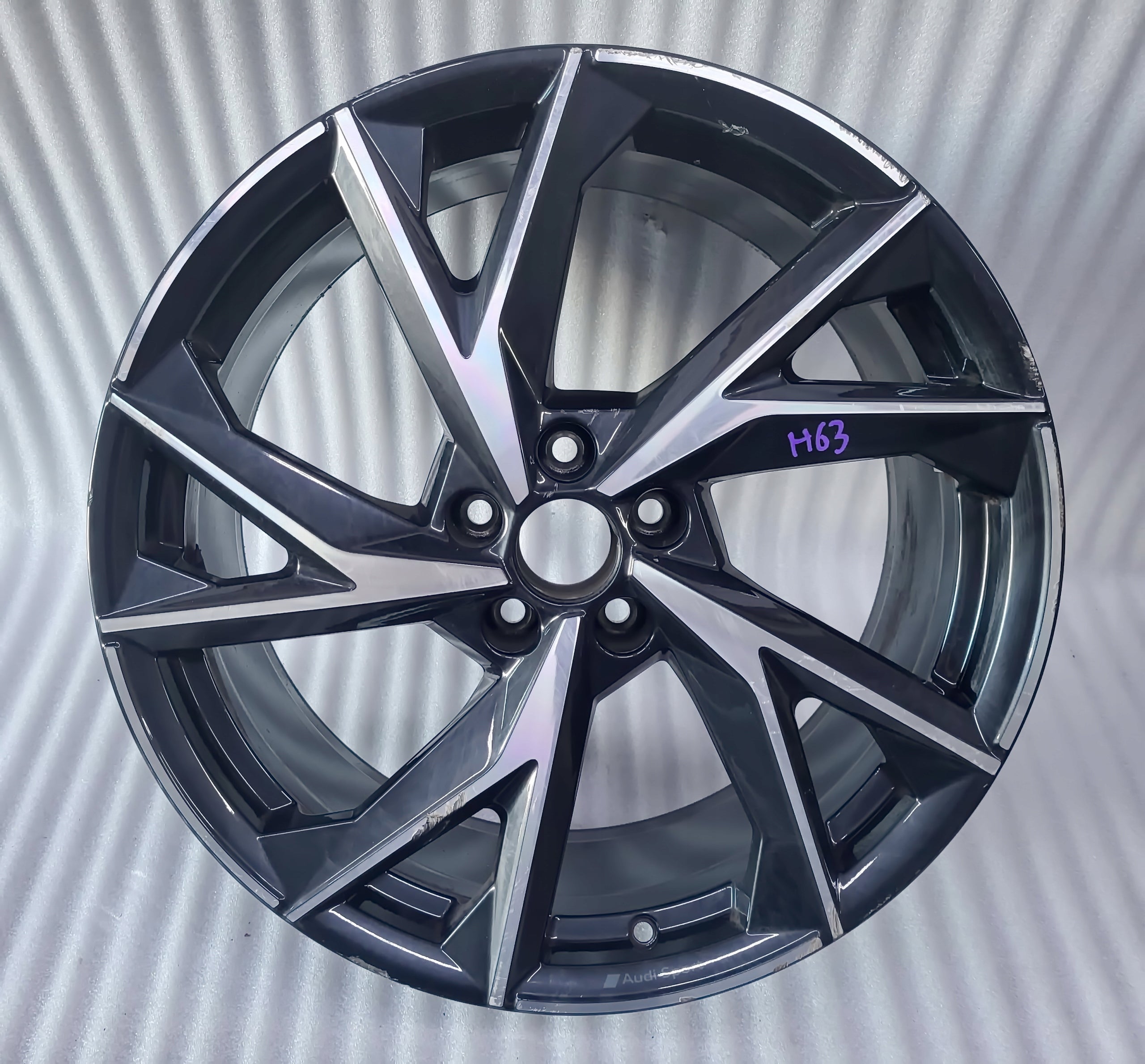 1x Alu Felge Audi R8 Aluminum rim 20 Zoll 8.5J 5x112 42ET 4S0601025CA