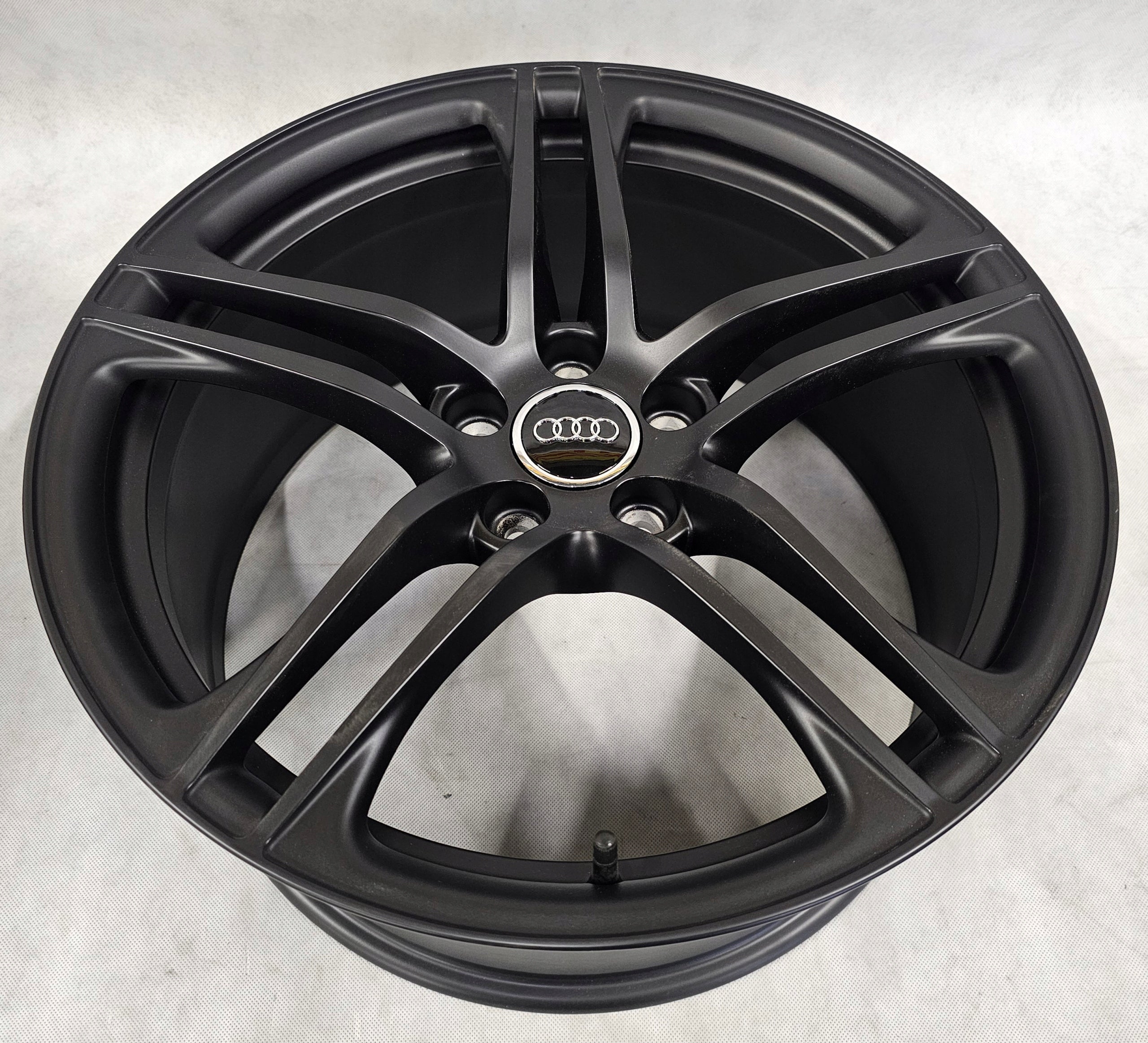 Alu Felge Audi R8 Aluminum rim 19 Zoll 8.5J 5x112 42ET 420601025B