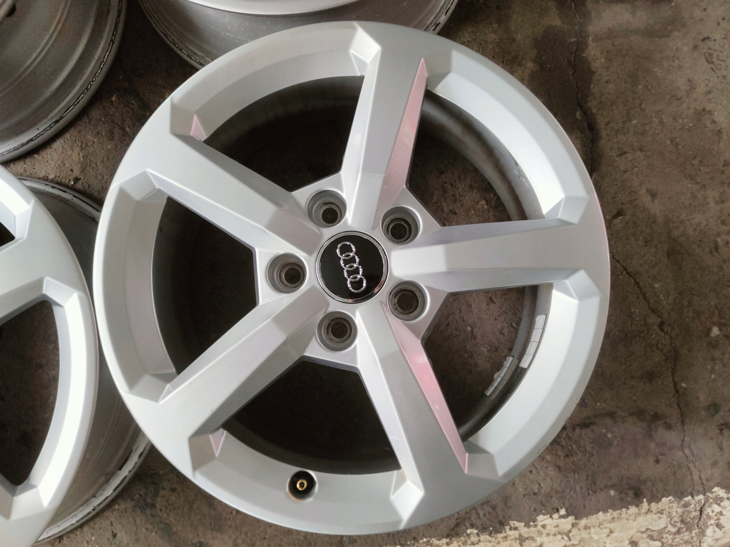 Alu Felge Audi S4 Aluminum rim 16 Zoll 6.0J 5x112 43ET 81A071496A