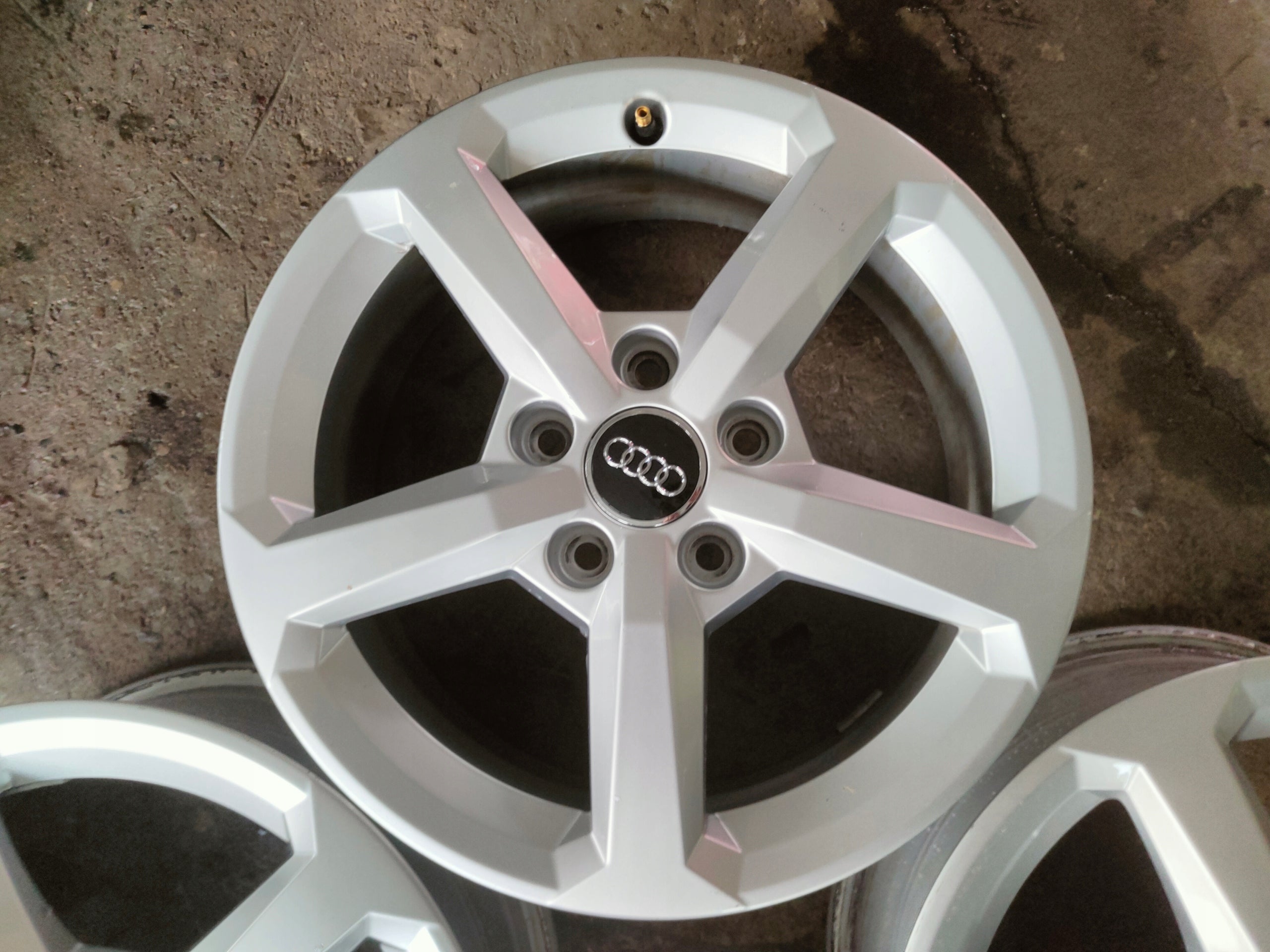 Alu Felge Audi S4 Aluminum rim 16 Zoll 6.0J 5x112 43ET 81A071496A