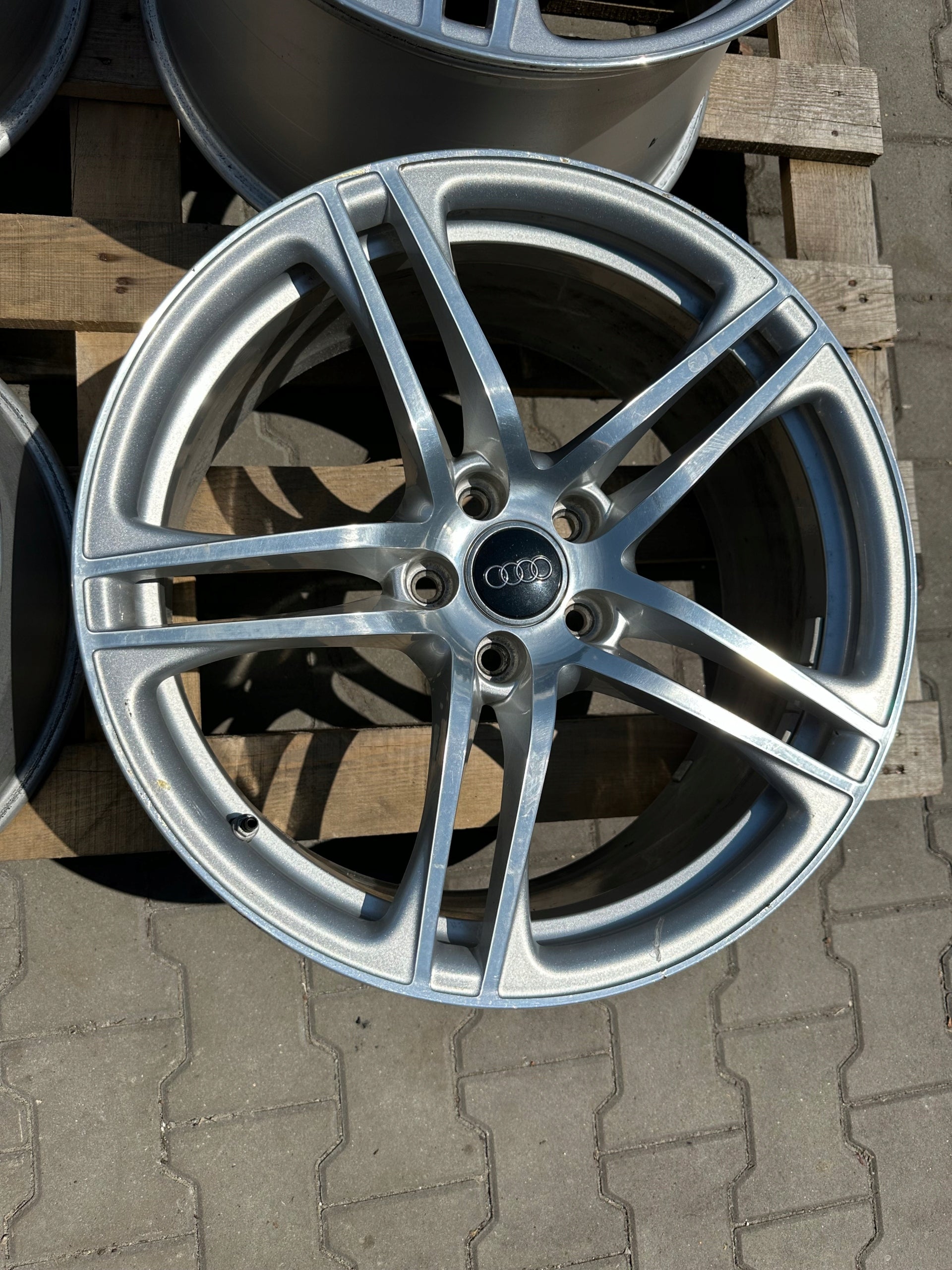 Alu Felge Audi R8 Aluminum rim 19 Zoll 8.5J 5x112 420601025b