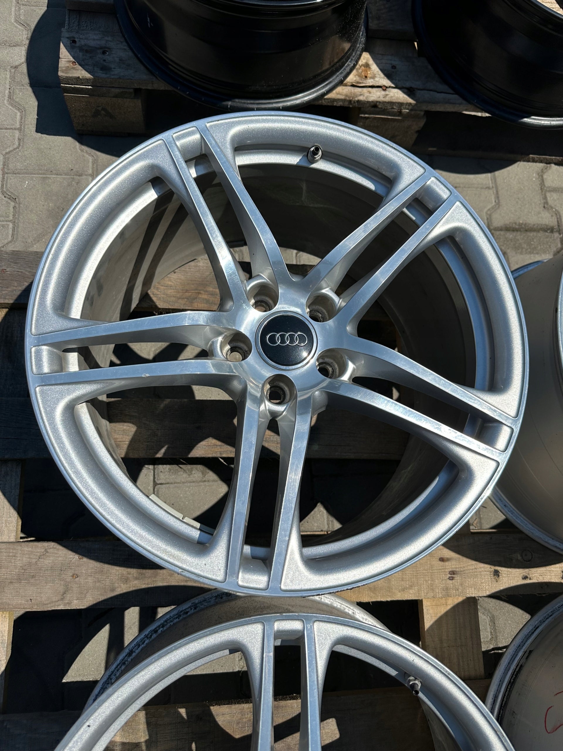 Alu Felge Audi R8 Aluminum rim 19 Zoll 8.5J 5x112 420601025b