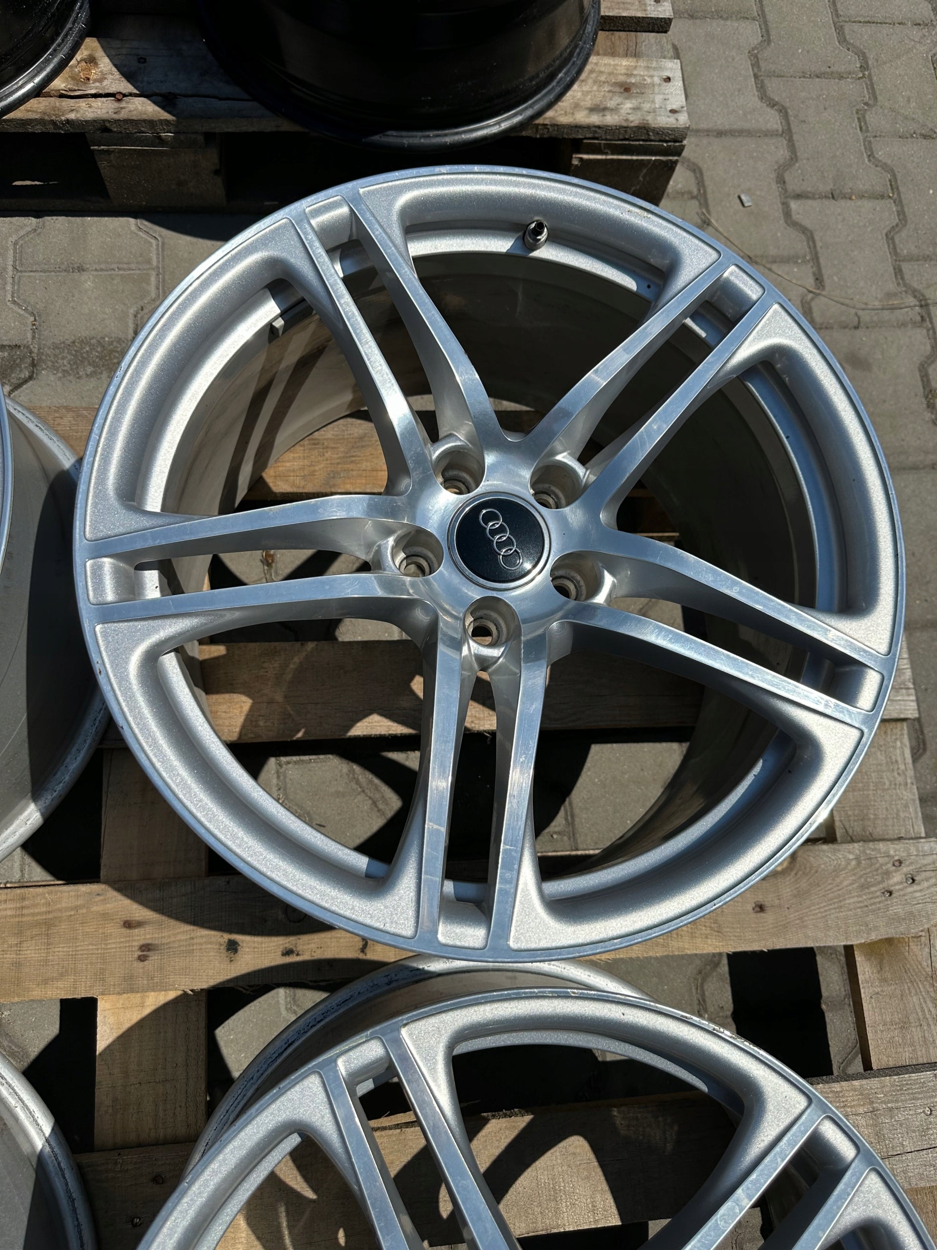 Alu Felge Audi R8 Aluminum rim 19 Zoll 8.5J 5x112 420601025b