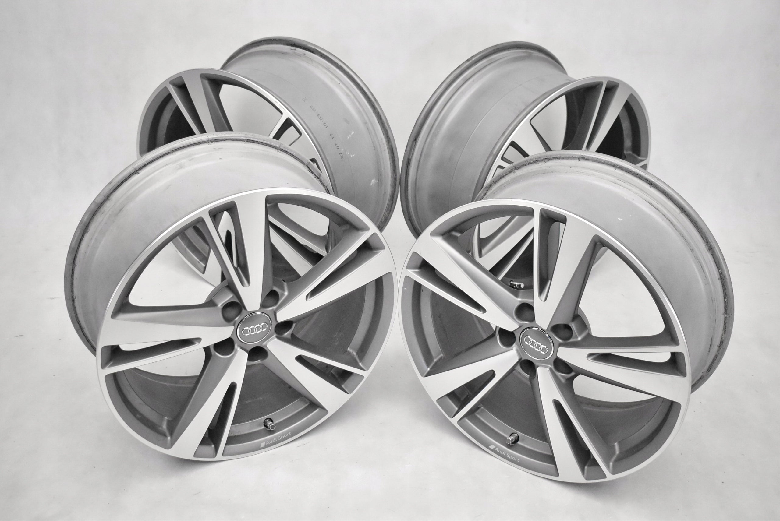 Alu Felge Audi S3 RS3 Aluminum rim 19 Zoll 8.0J 5x112 42ET 8V0601025EM