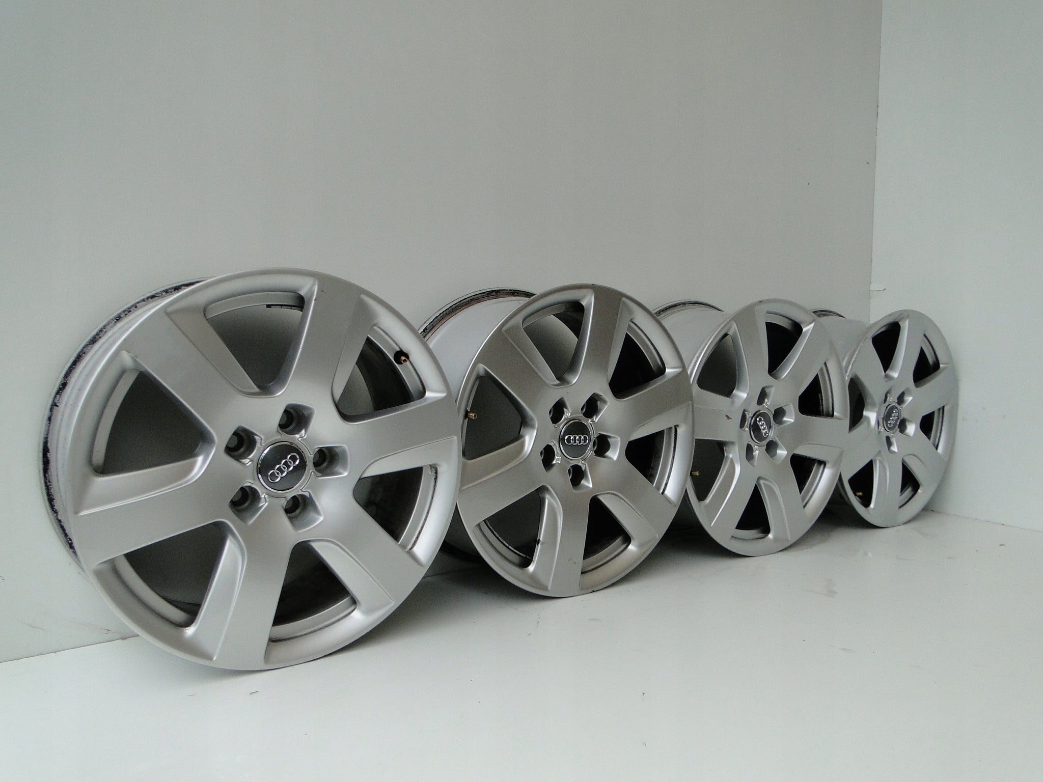 Alu rim Audi Q8 Aluminum rim 17 inch 7.5J 5x112 37ET 