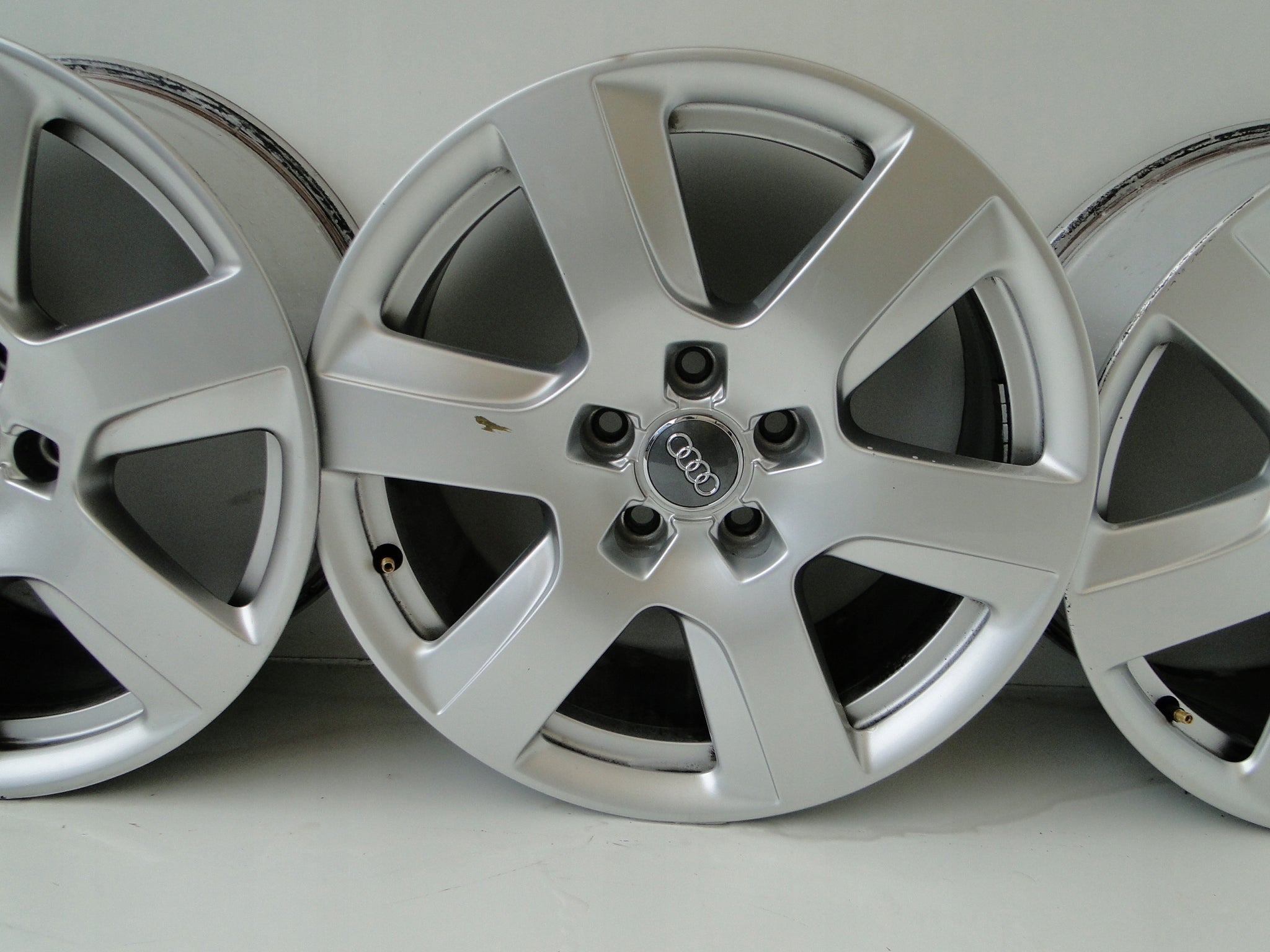 Alu Felge Audi Q8 Aluminum rim 17 Zoll 7.5J 5x112 37ET