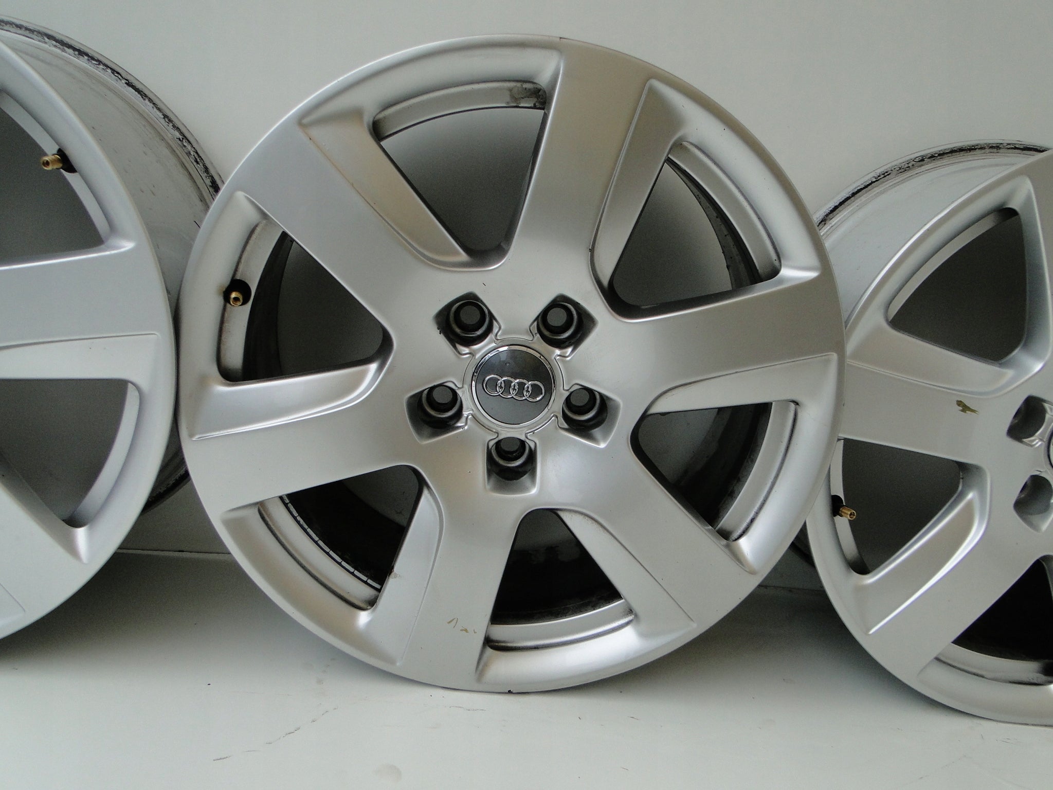 Alu Felge Audi Q8 Aluminum rim 17 Zoll 7.5J 5x112 37ET