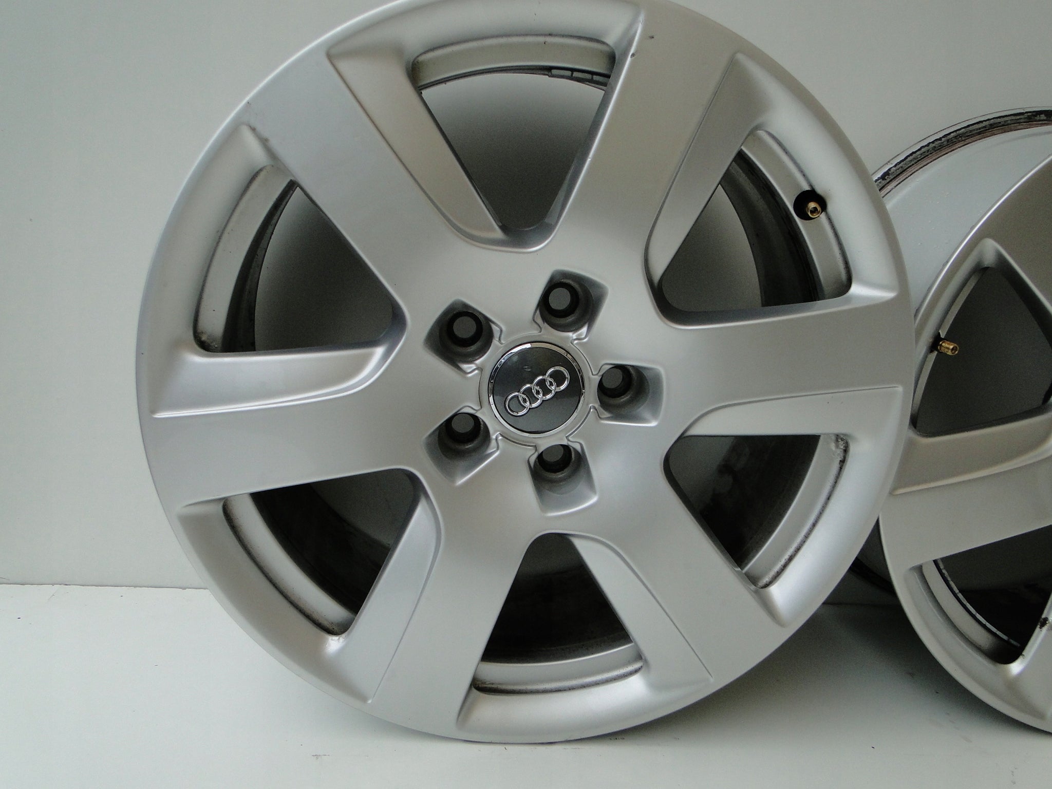 Alu Felge Audi Q8 Aluminum rim 17 Zoll 7.5J 5x112 37ET