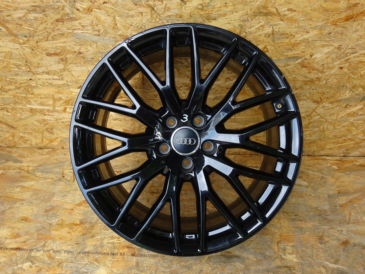  1x Alu Felge Audi A7 Aluminum rim 19 Zoll 8.5J 5x112 36ET 8U0601025AQ product image