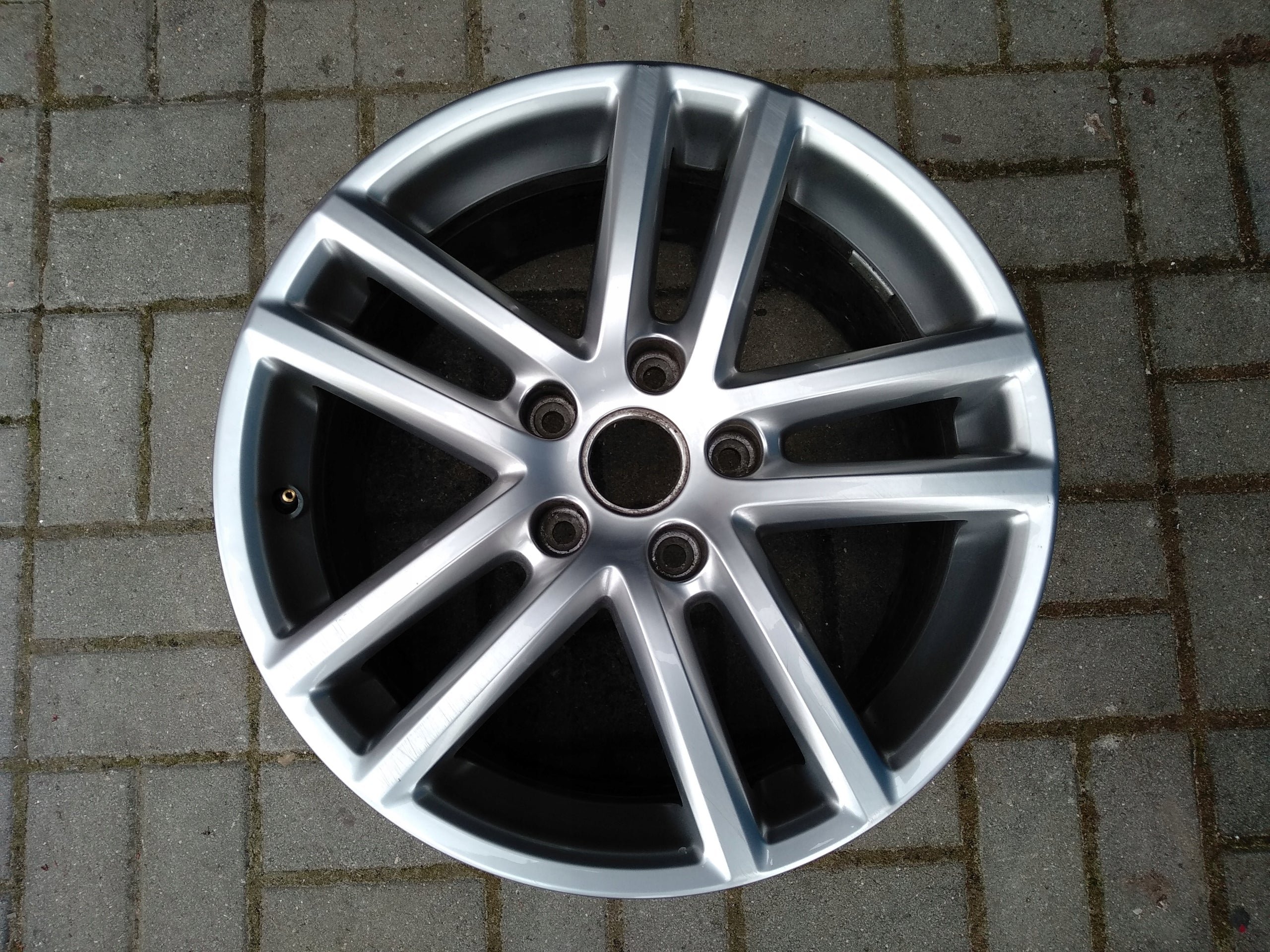 1x Alu Felge Audi e-tron GT Aluminum rim 19 Zoll 9.0J 5x130 60ET 7L6601025S