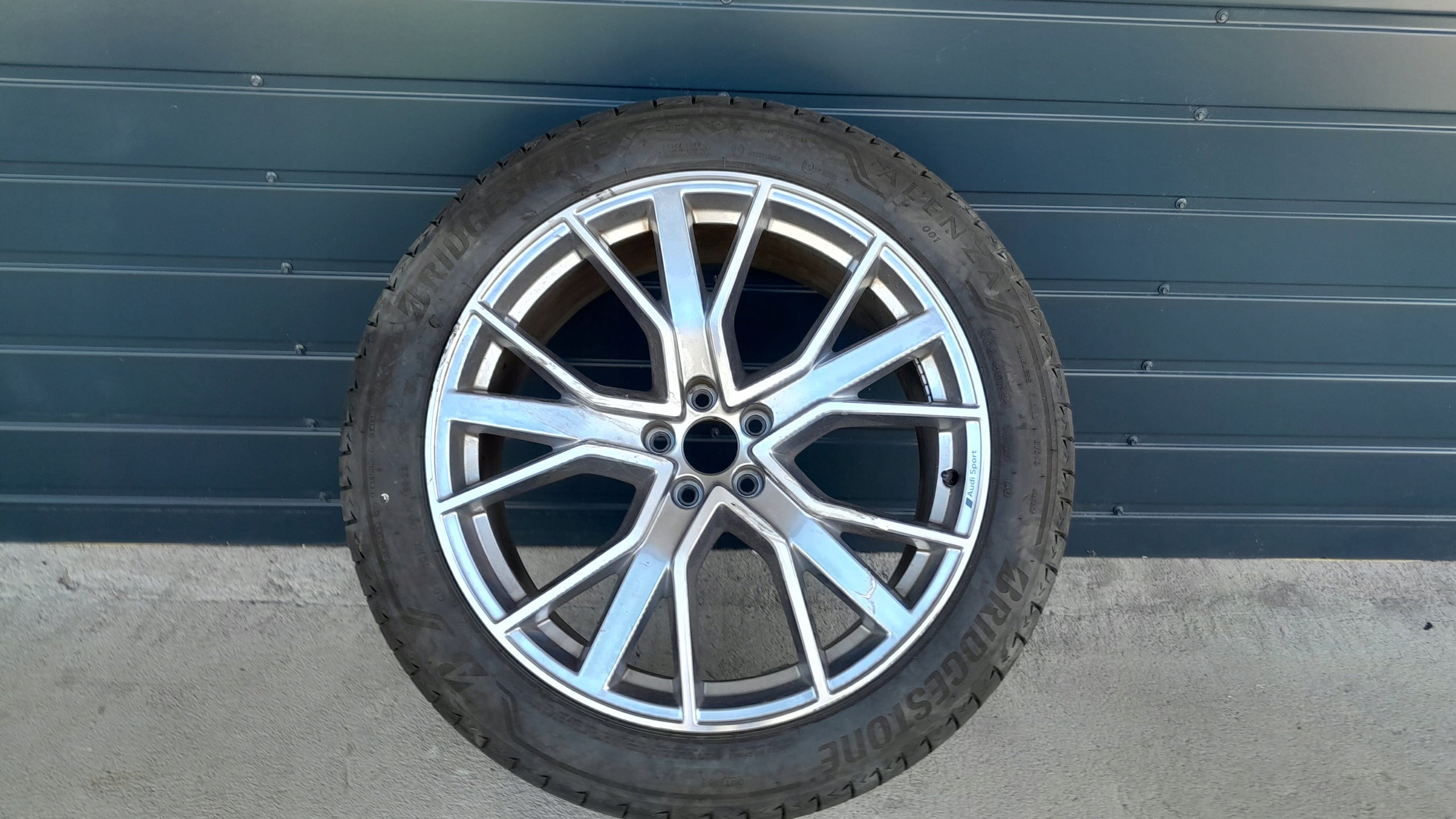 1x Alu Felge Audi Q5 Aluminum rim 21 Zoll 9.5J 5x112