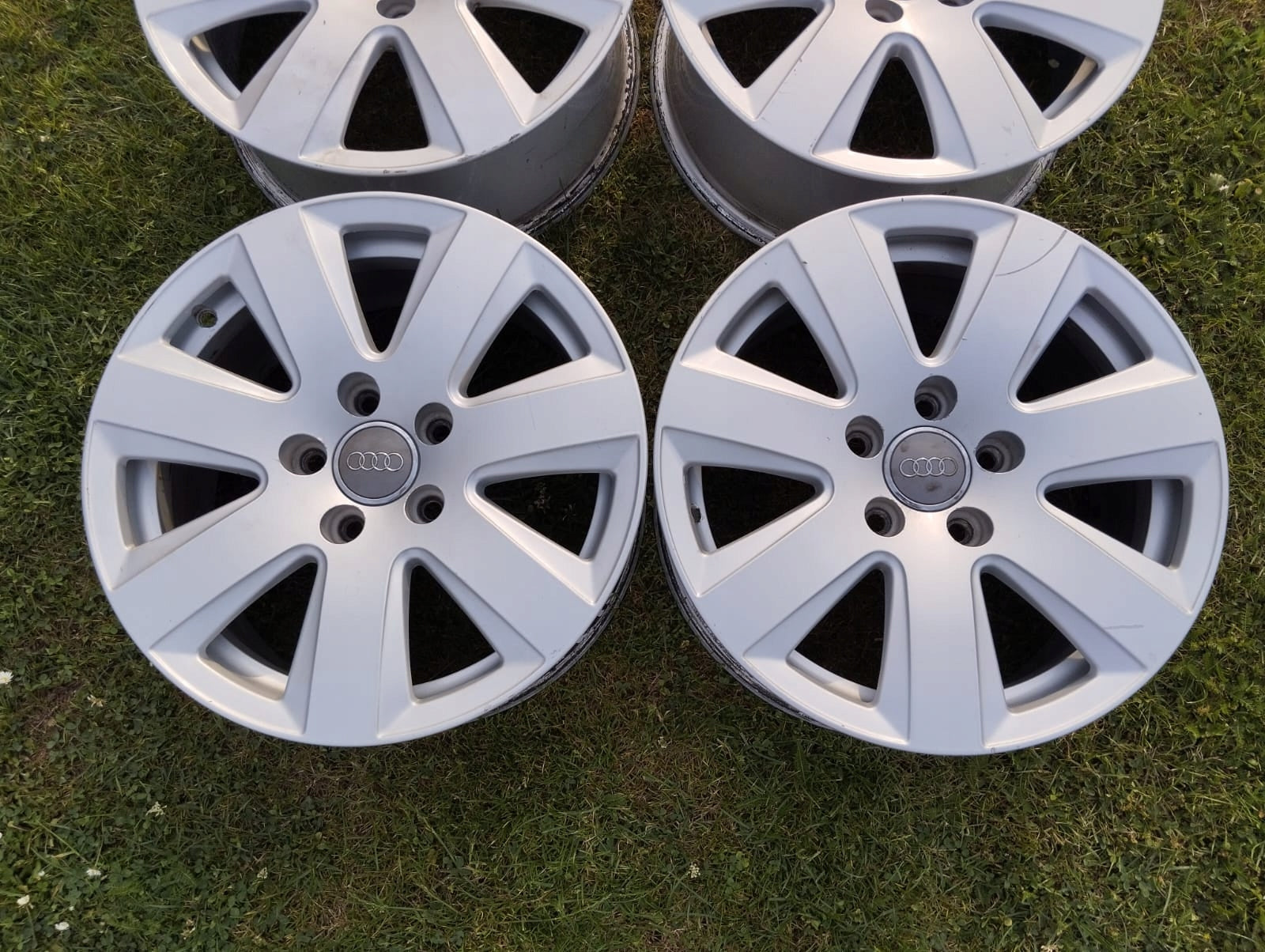 Alu Felge Audi Q2 Aluminum rim 16 Zoll 7.5J 5x112 45ET 4F0601025P