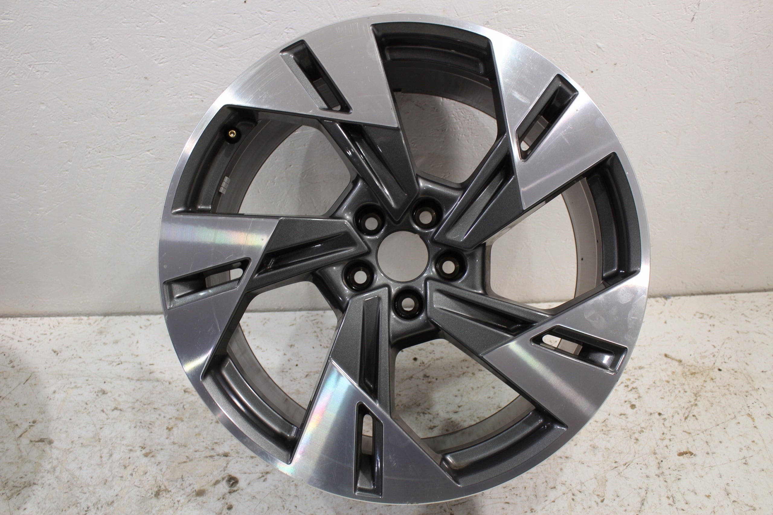 1x Alu Felge Audi A1 Aluminum rim 20 Zoll 9.0J 5x112 38ET 4KE601025T