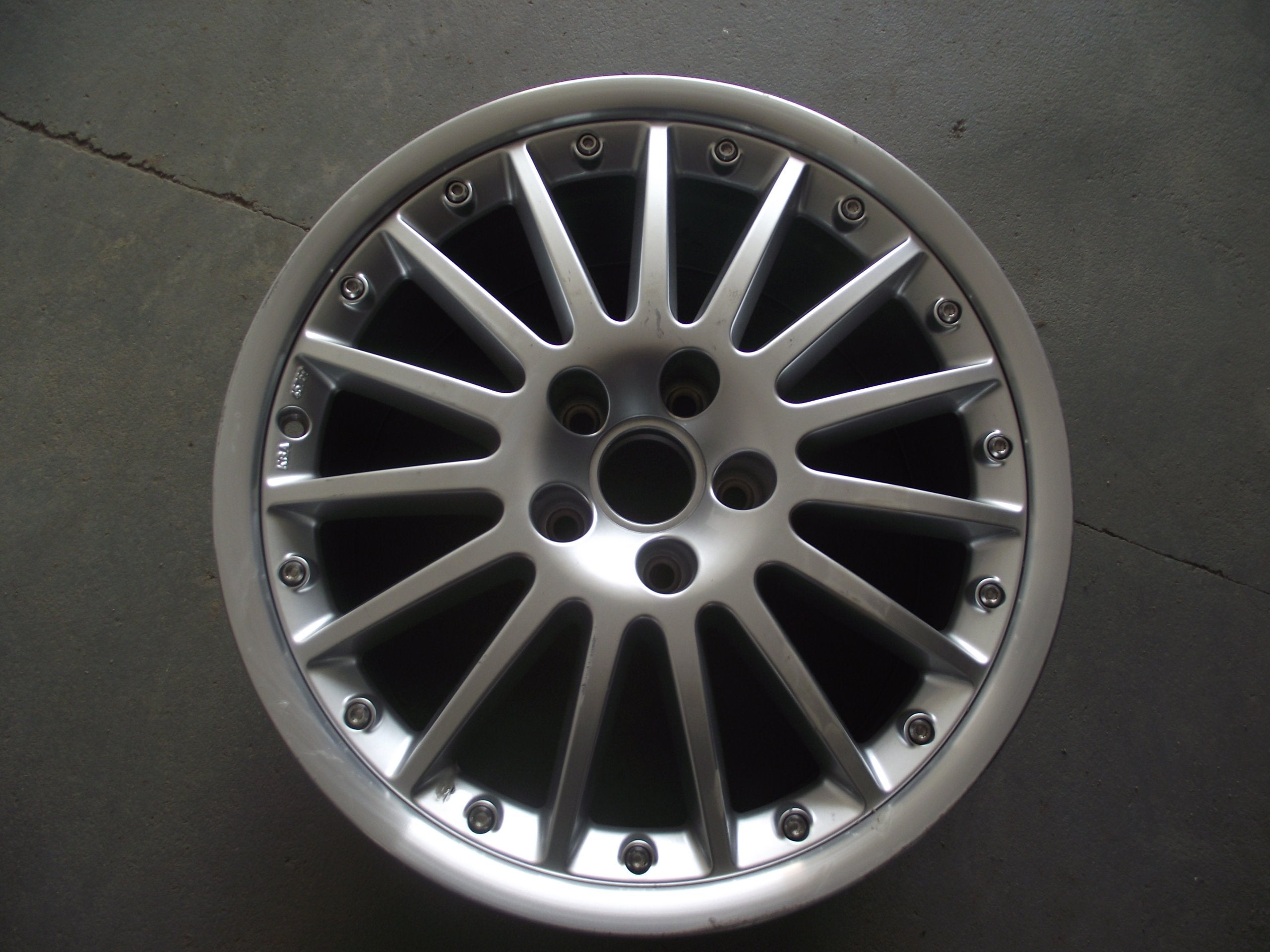 1x Alu Felge Audi A6 Aluminum rim 18 Zoll 8.0J 5x112 48ET