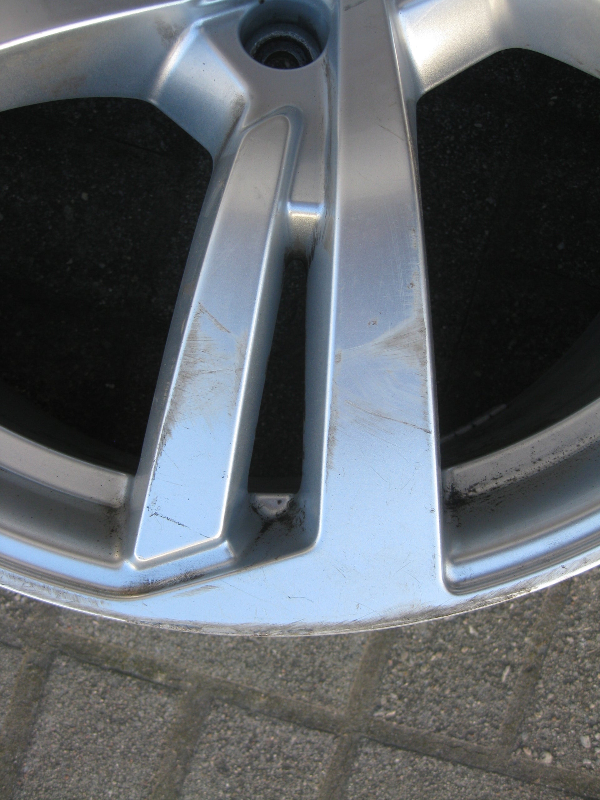 1x Alu Felge Audi S4 Aluminum rim 20 Zoll 8.5J 5x112 30ET