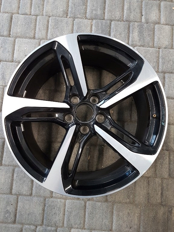 1x Alu Felge Audi TTS TT Aluminum rim 19 Zoll 9.0J 5x112 52ET