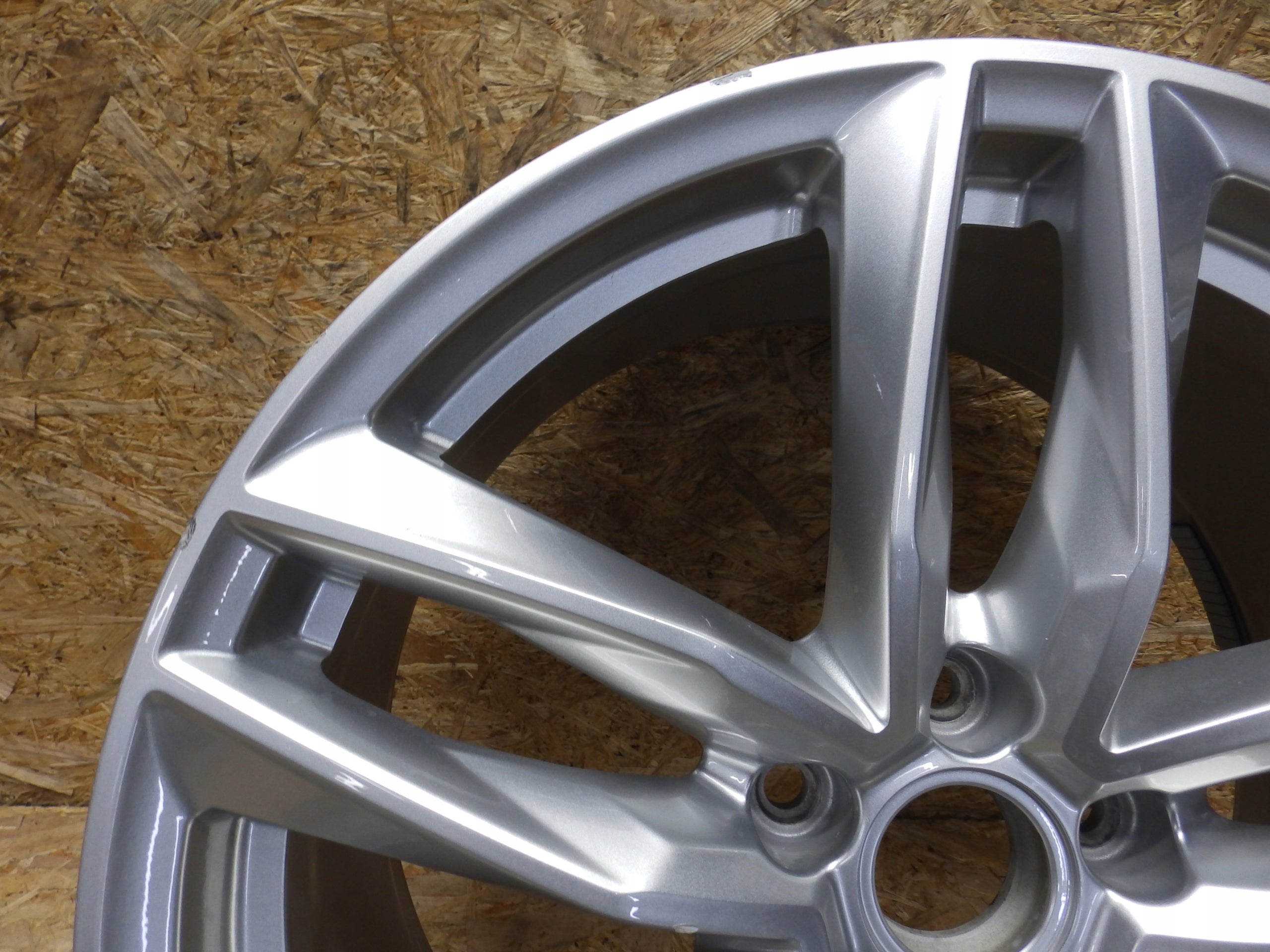 1x Alu Felge Audi TT Aluminum rim 19 Zoll 9.0J 5x112 52ET