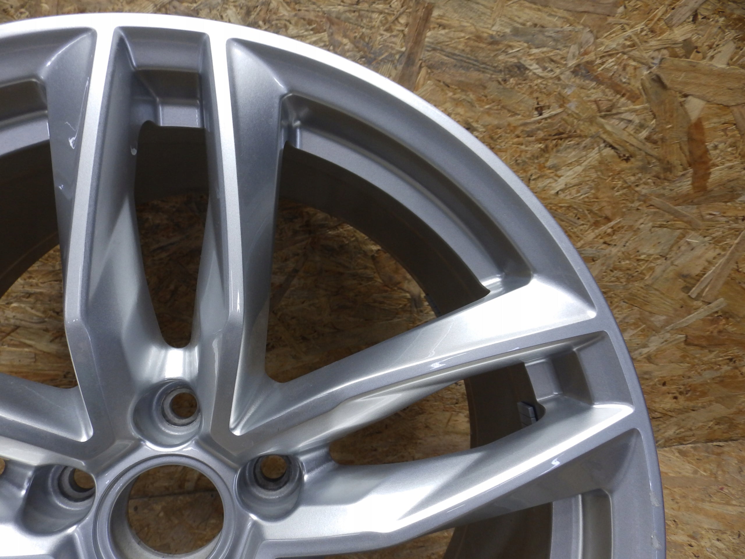 1x Alu Felge Audi TT Aluminum rim 19 Zoll 9.0J 5x112 52ET