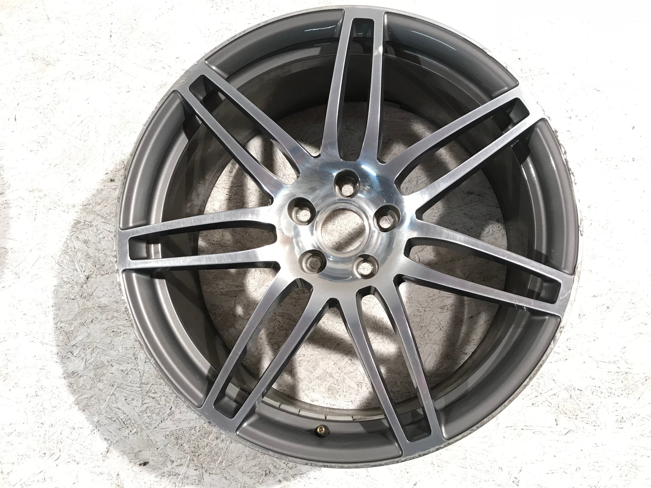 1x Alu Felge Audi TT Aluminum rim 20 Zoll 9.0J 5x112 52ET