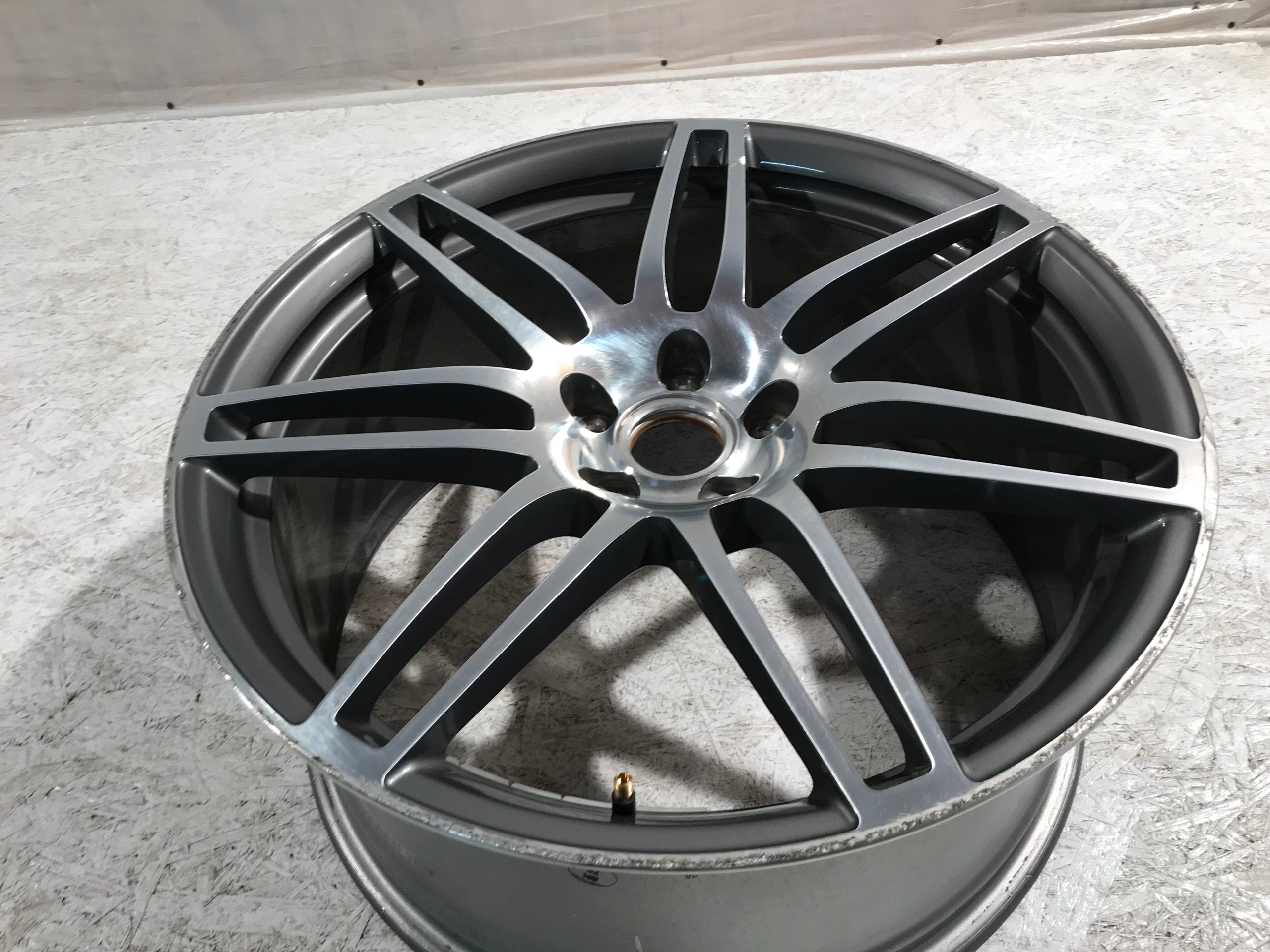 1x Alu Felge Audi TT Aluminum rim 20 Zoll 9.0J 5x112 52ET