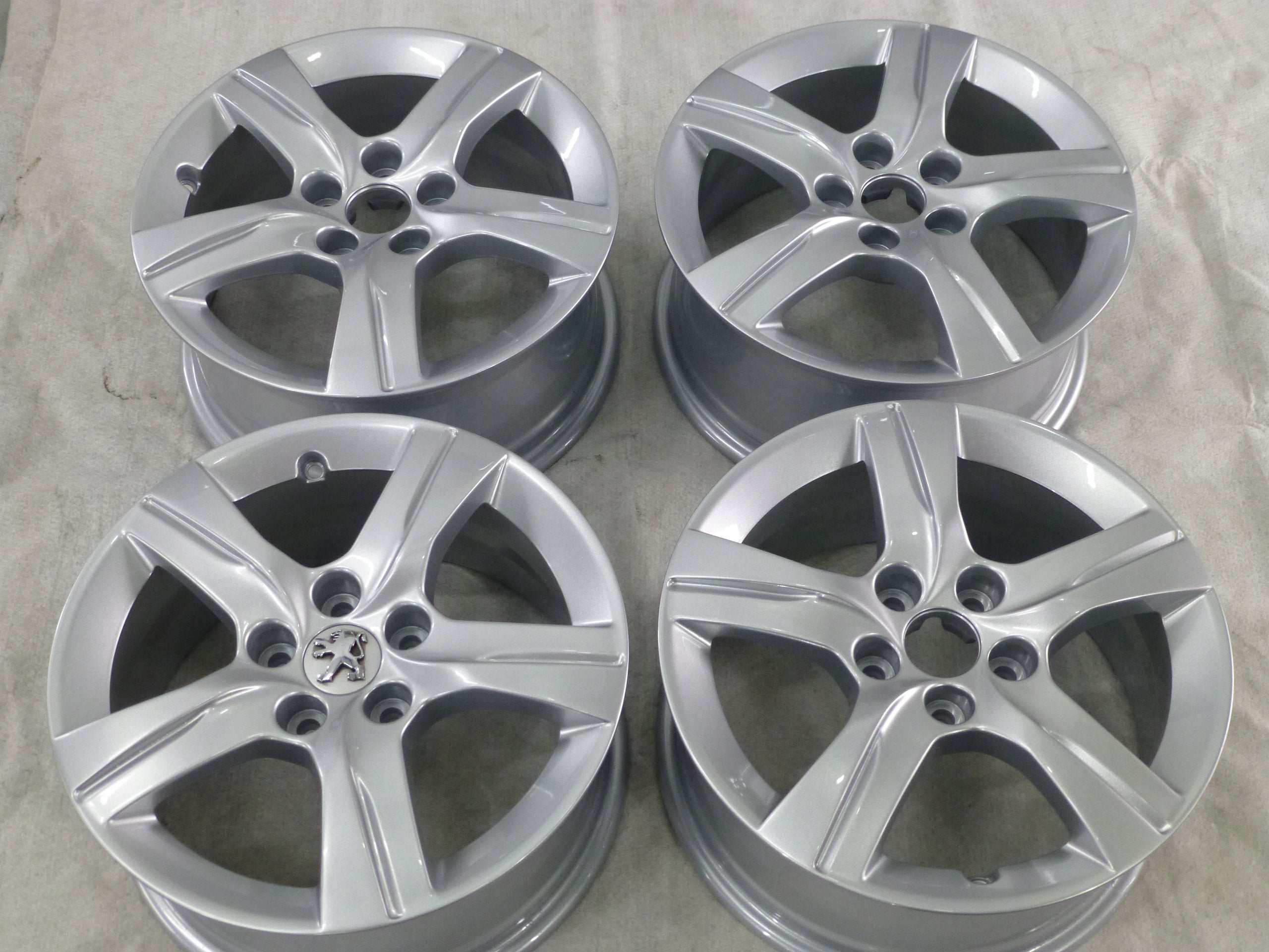 Alu Felge Audi Cabriolet Aluminum rim 17 Zoll 7.0J 5x108 46ET