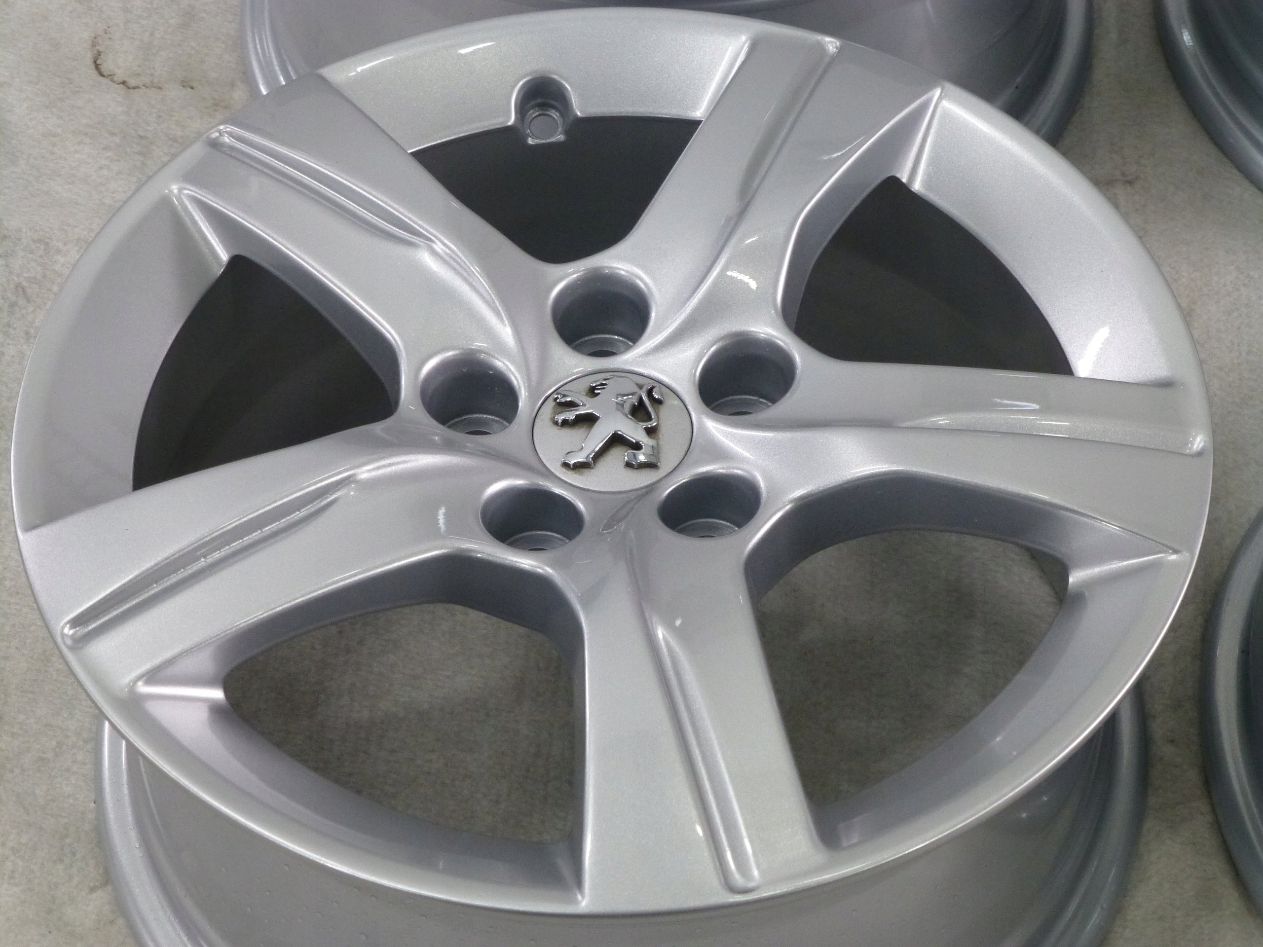 Alu Felge Audi Cabriolet Aluminum rim 17 Zoll 7.0J 5x108 46ET