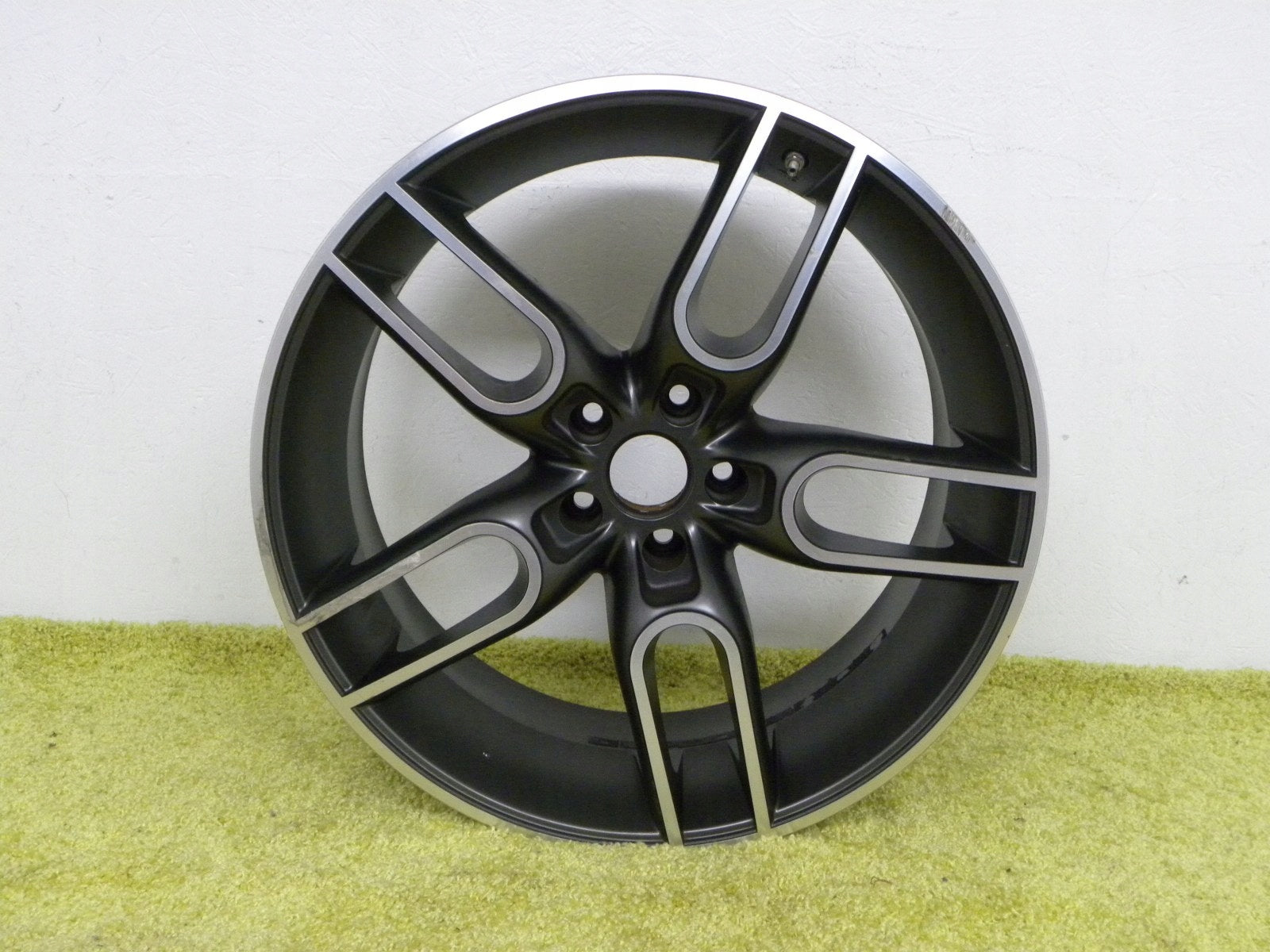  1x Alu Felge Audi A2 Aluminum rim 20 Zoll 9.0J 5x112 29ET product image