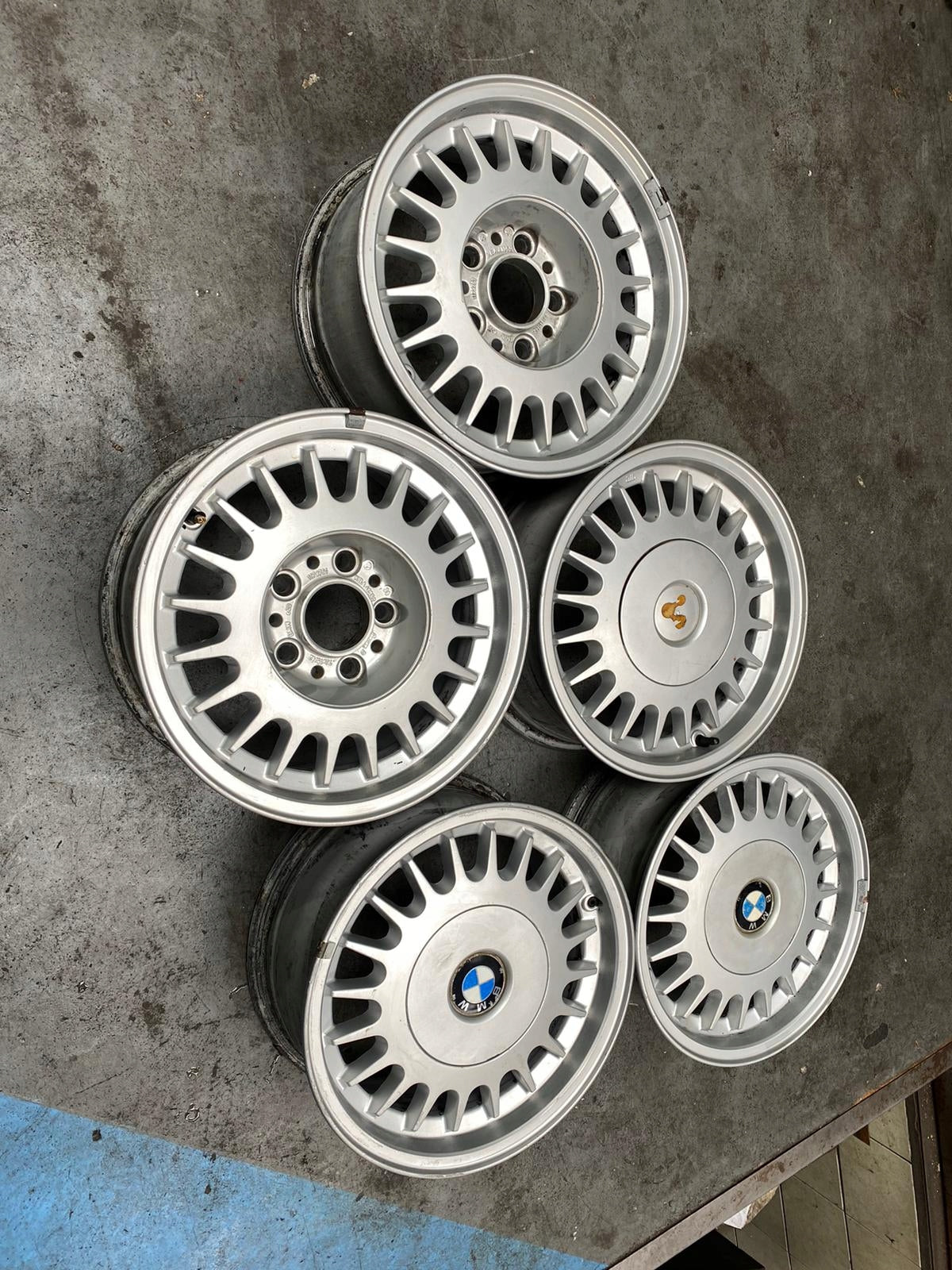 Alu Felge BMW E32 X1 Aluminum rim 15 Zoll 7.0J 5x120