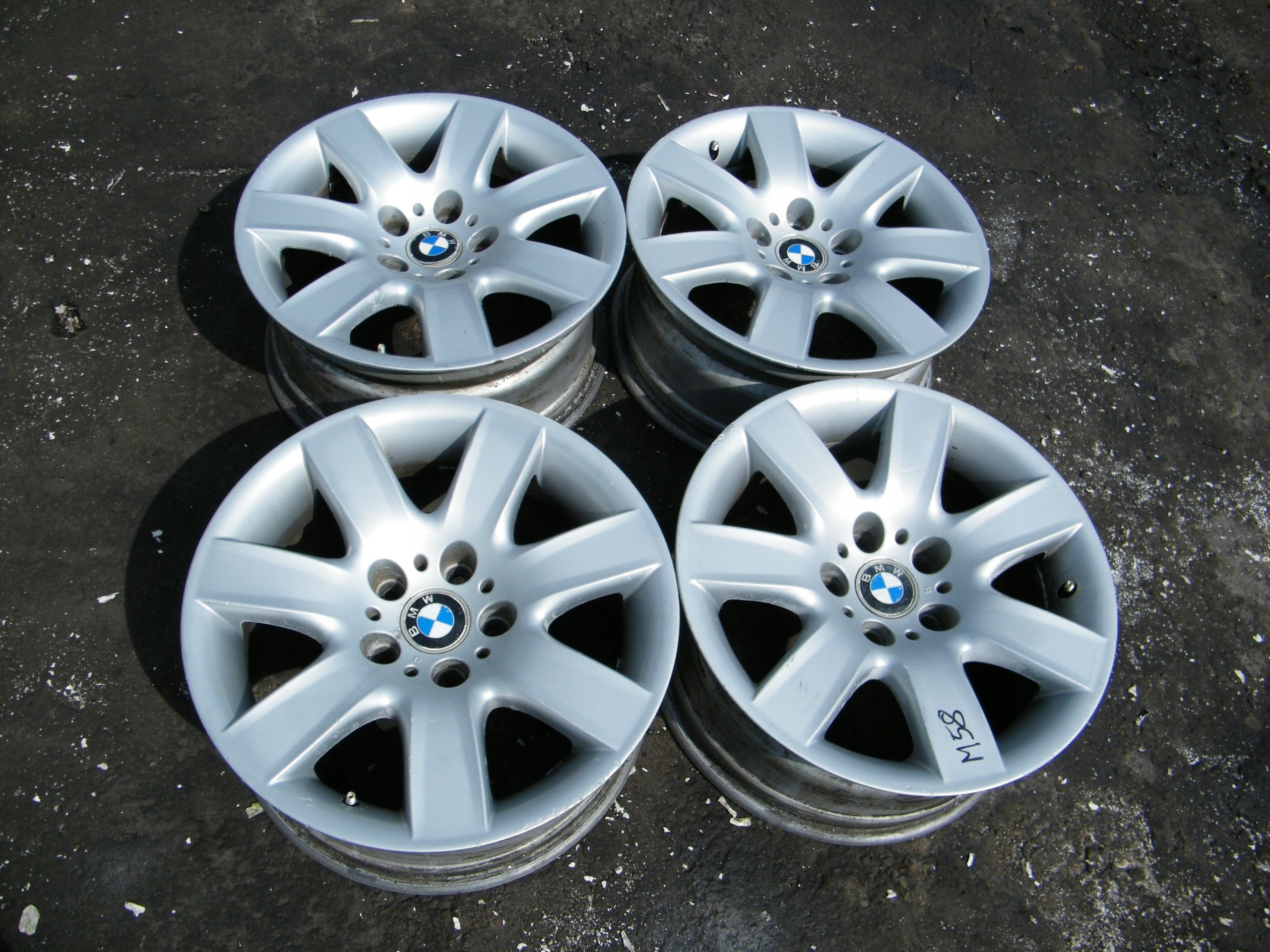 Alu Felge BMW E60 E38 M5 E61 E39 X1 E60 E61 17 Zoll 8.0J 5x120 23ET 1094499