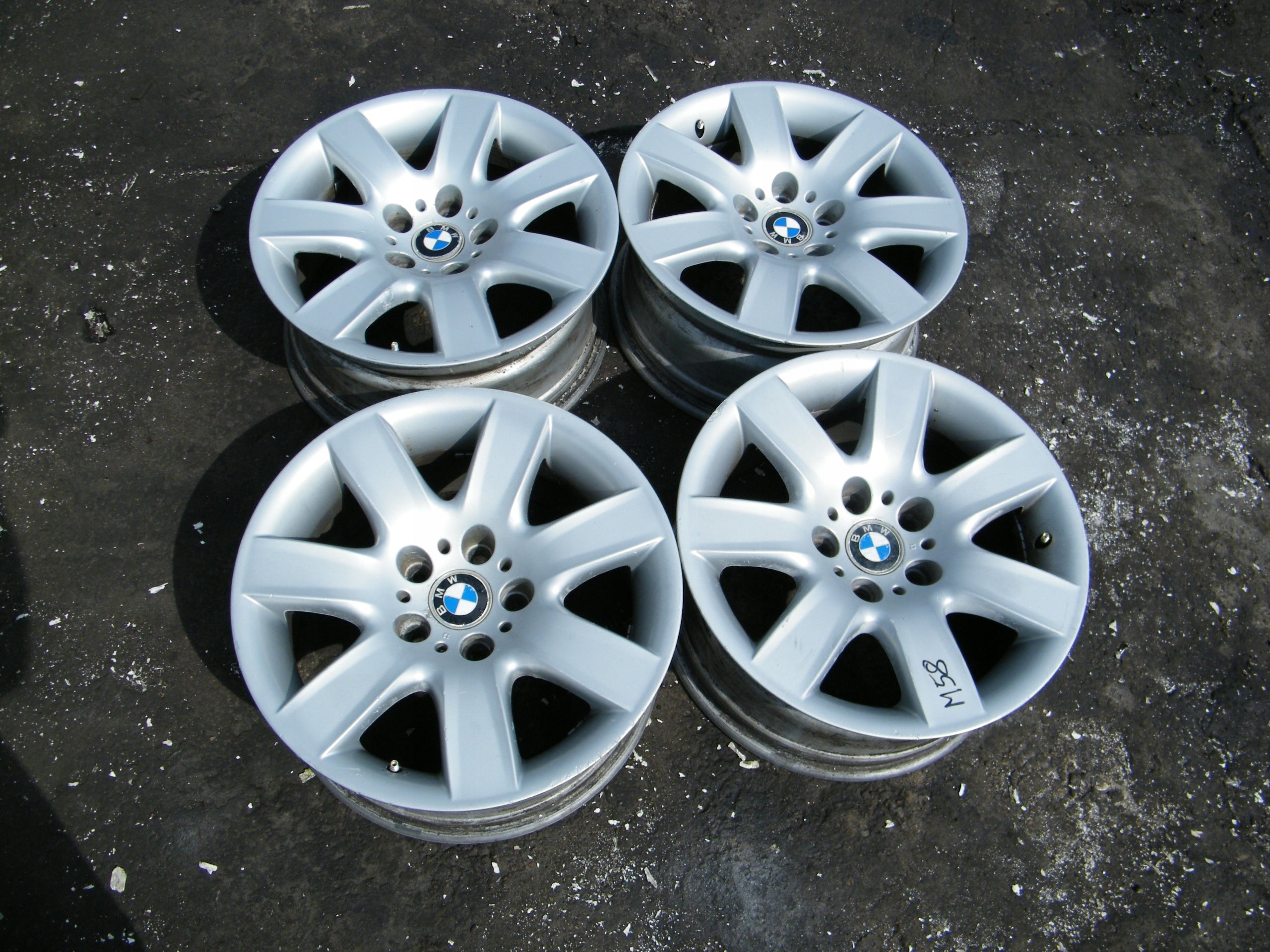 Alu Felge BMW E60 E38 M5 E61 E39 X1 E60 E61 17 Zoll 8.0J 5x120 23ET 1094499