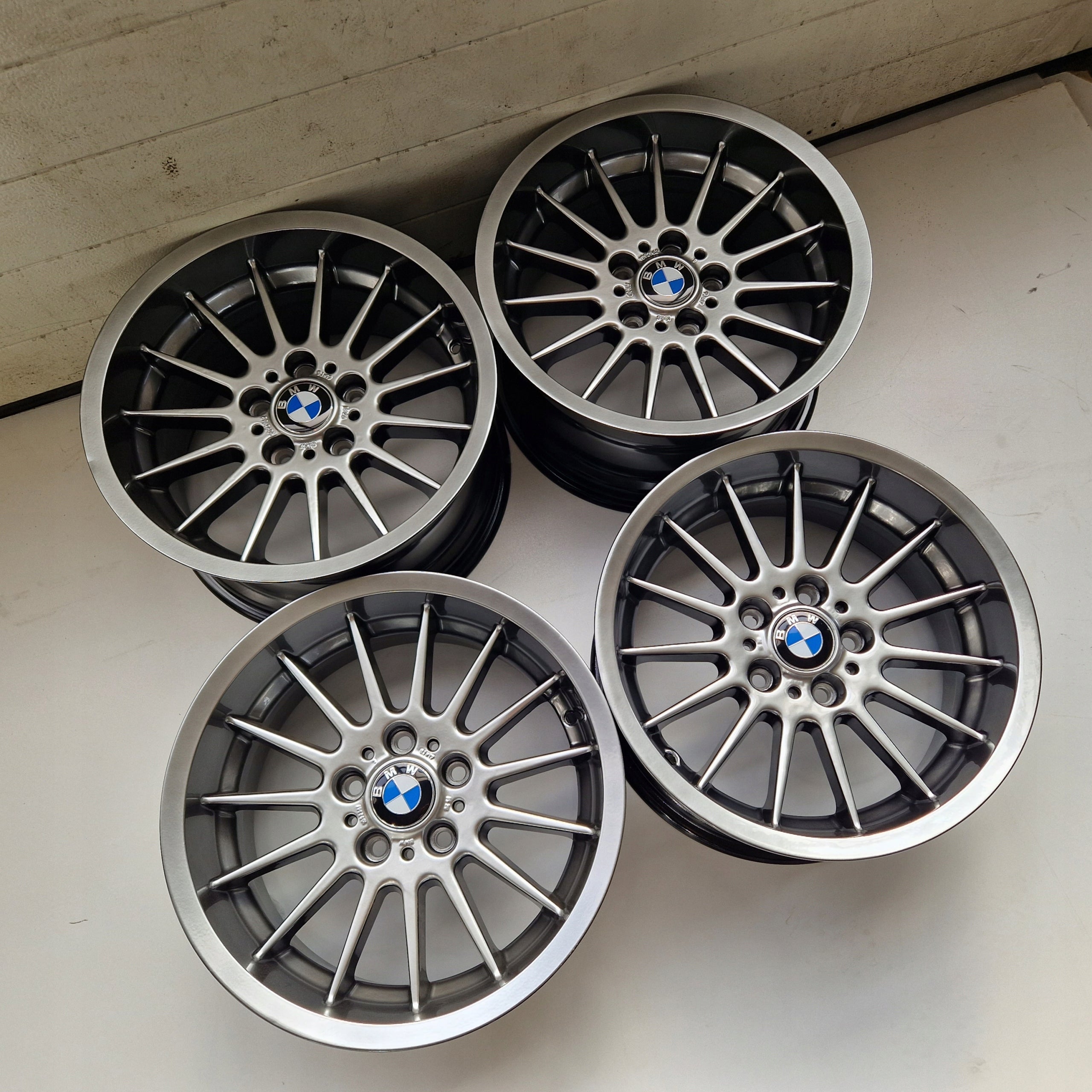 Alu Felge BMW E39 X1 Aluminum rim 17 Zoll 8.0J 5x120 20ET