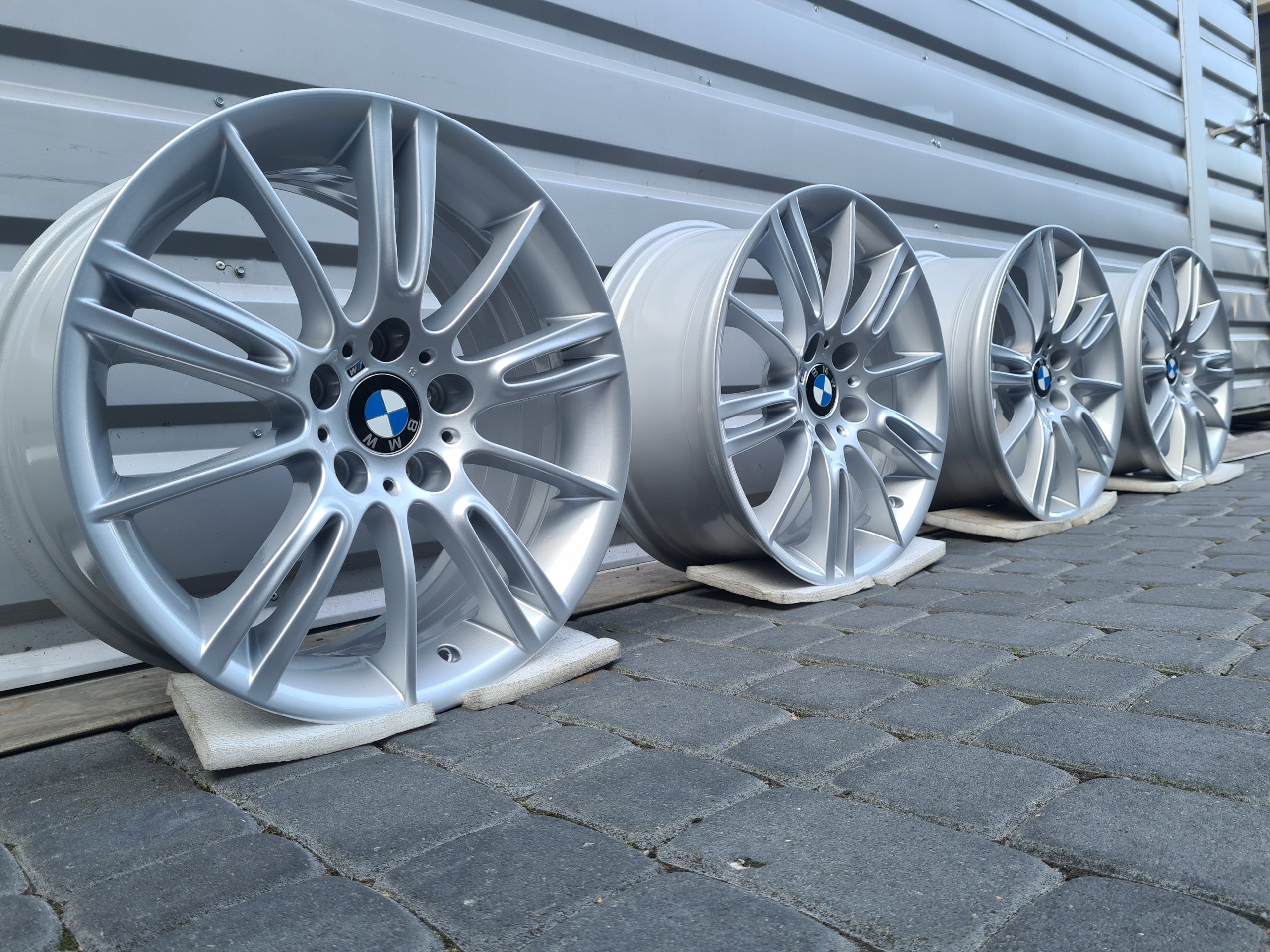 Alu Felge BMW E91 E46 E90 F30 X1 E92 E90 E91 F31 F30 F31 18 Zoll 8.0J 5x120 34ET