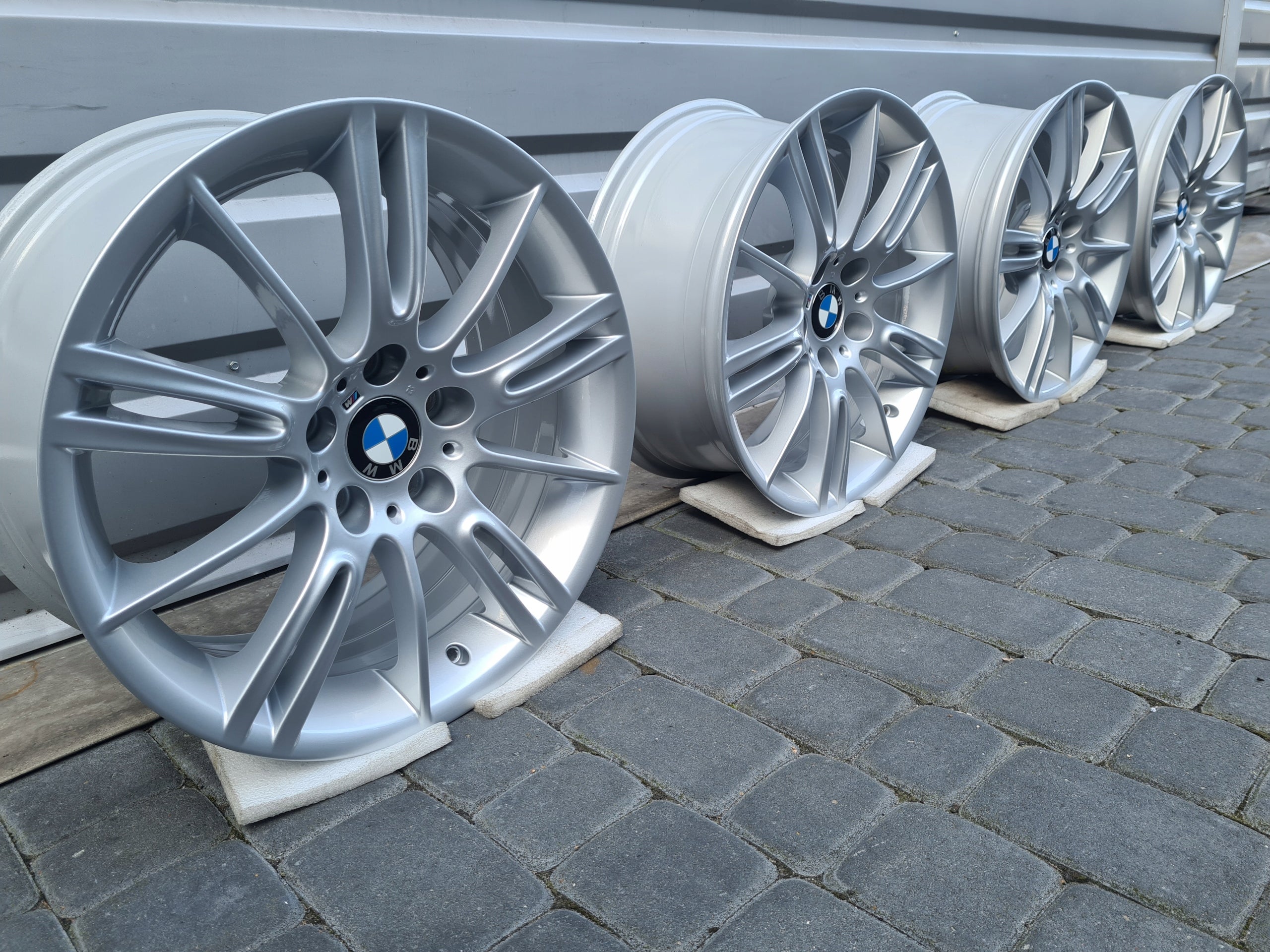 Alu Felge BMW E91 E46 E90 F30 X1 E92 E90 E91 F31 F30 F31 18 Zoll 8.0J 5x120 34ET