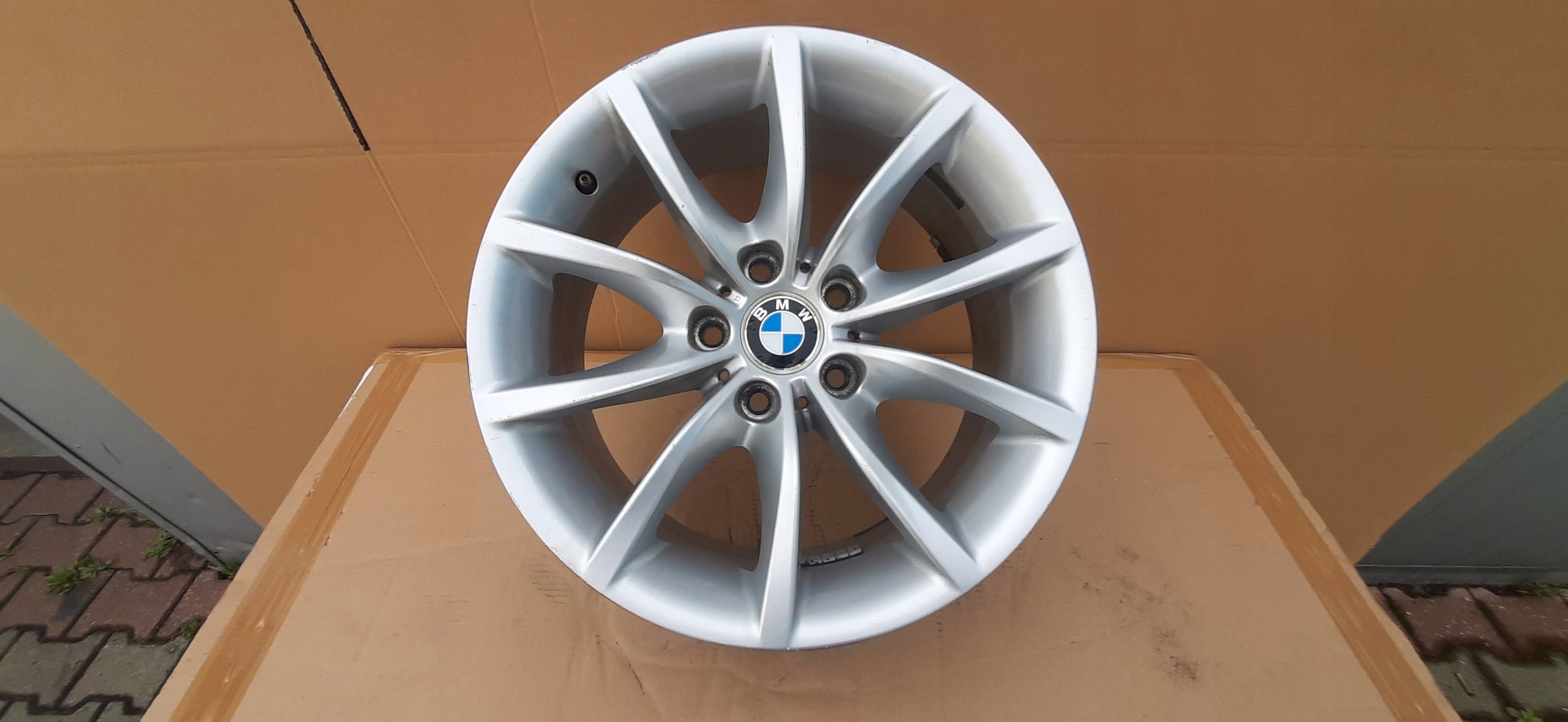 1x Alu Felge BMW E60 X1 Aluminum rim 17 Zoll 8.0J 5x120 20ET