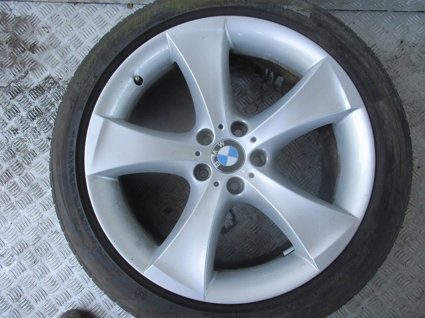 1x aluminum rim BMW E70 X5 X5 E70 Aluminum rim 