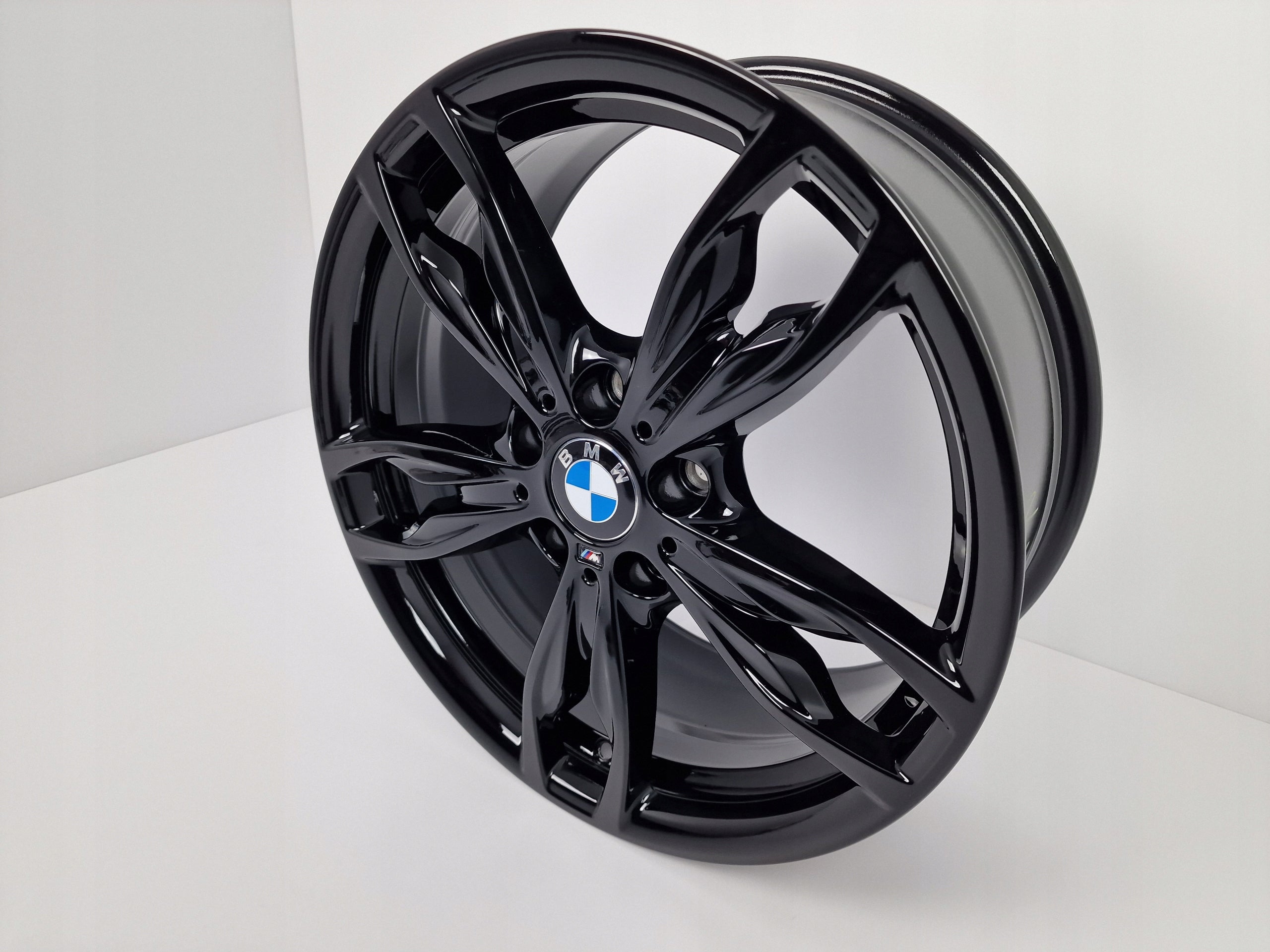 Alu Felge BMW E88 E87 X1 E82 E81 F40 F44 X2 18 Zoll 7.5J 5x120 45ET