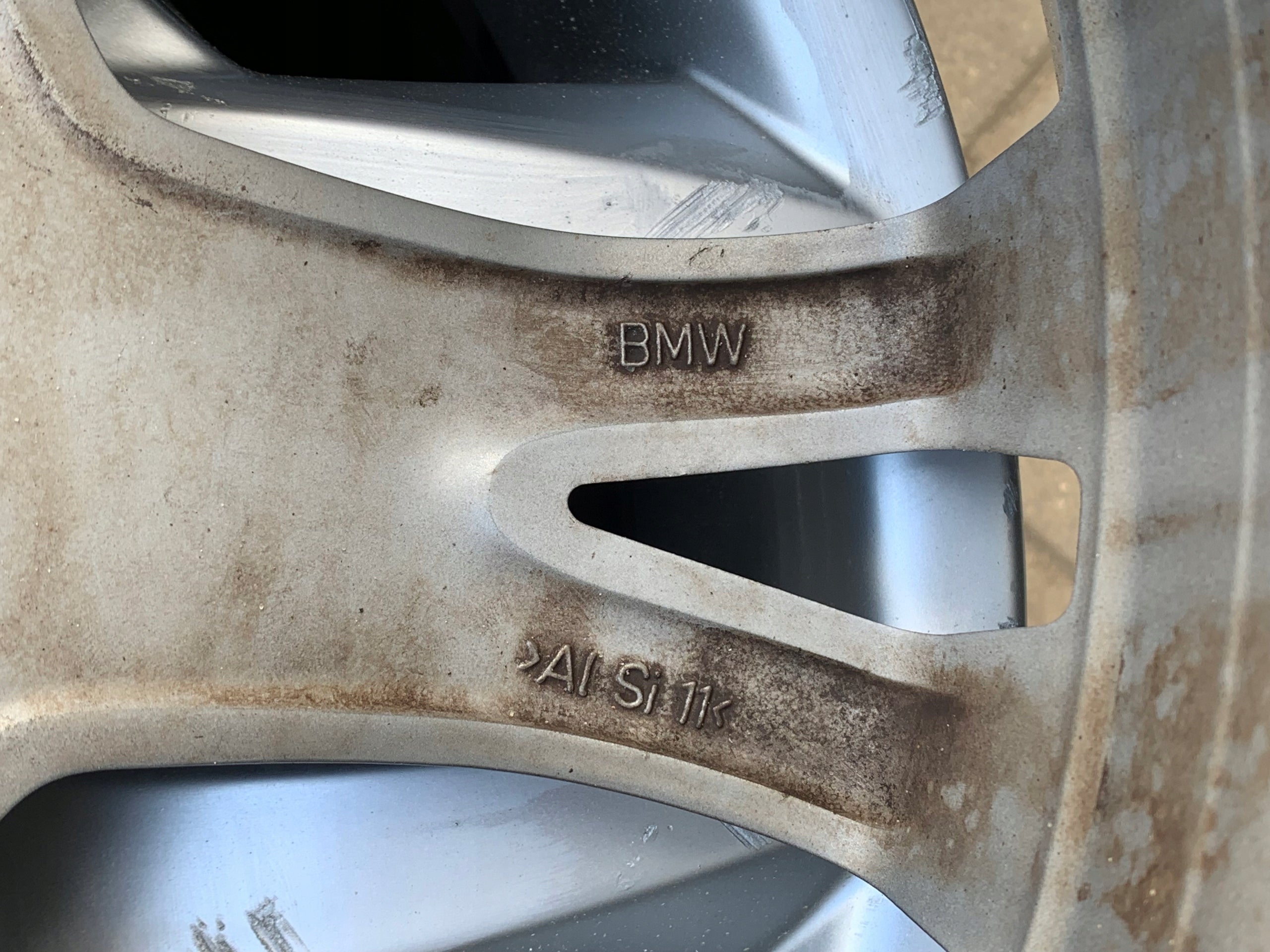 1x Alu Felge BMW E83 X1 Aluminum rim 19 Zoll 8.5J 5x120