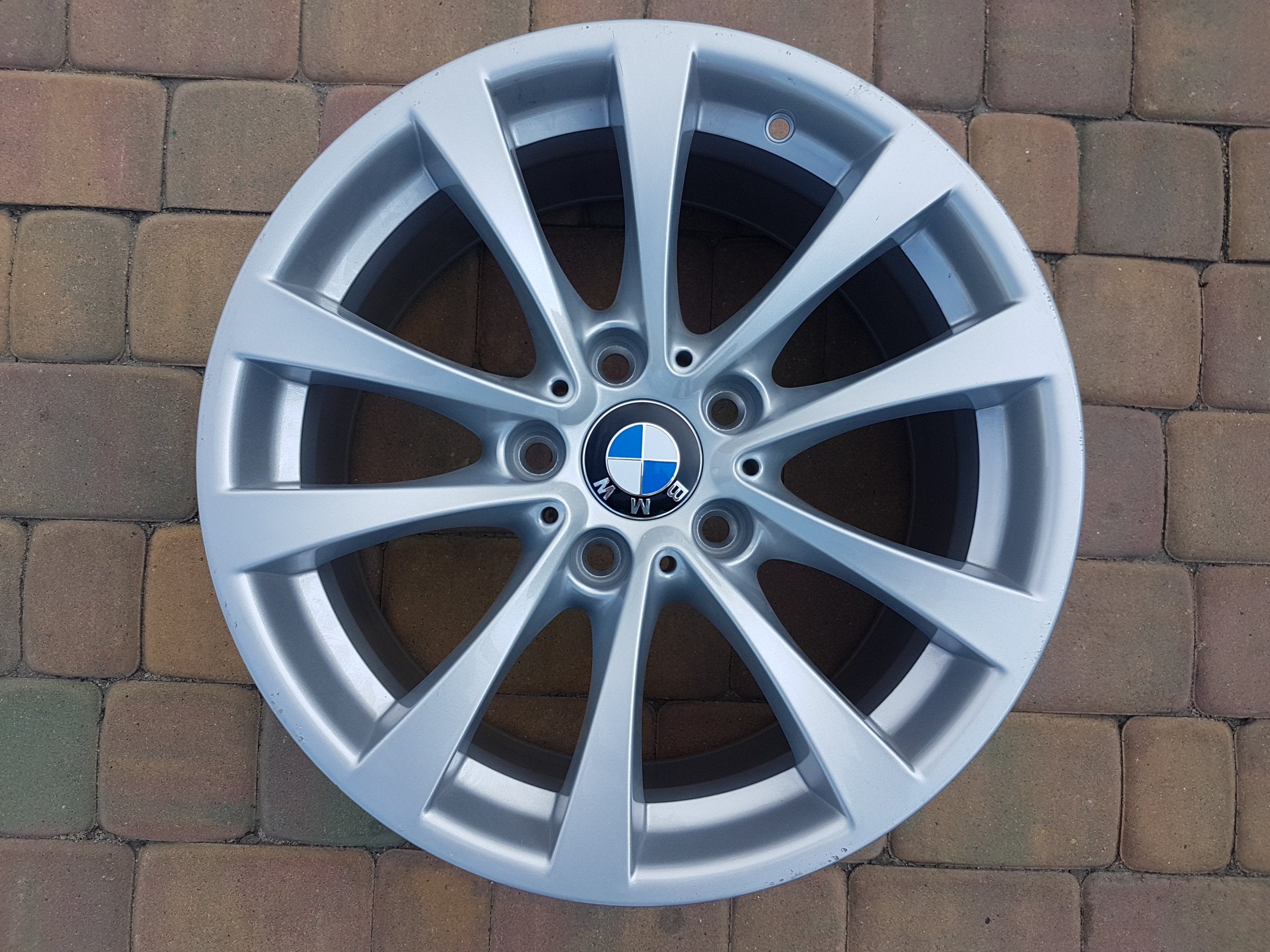 1x Alu Felge BMW E91 E90 X1 Aluminum rim 17 Zoll 8.0J 5x120 34ET