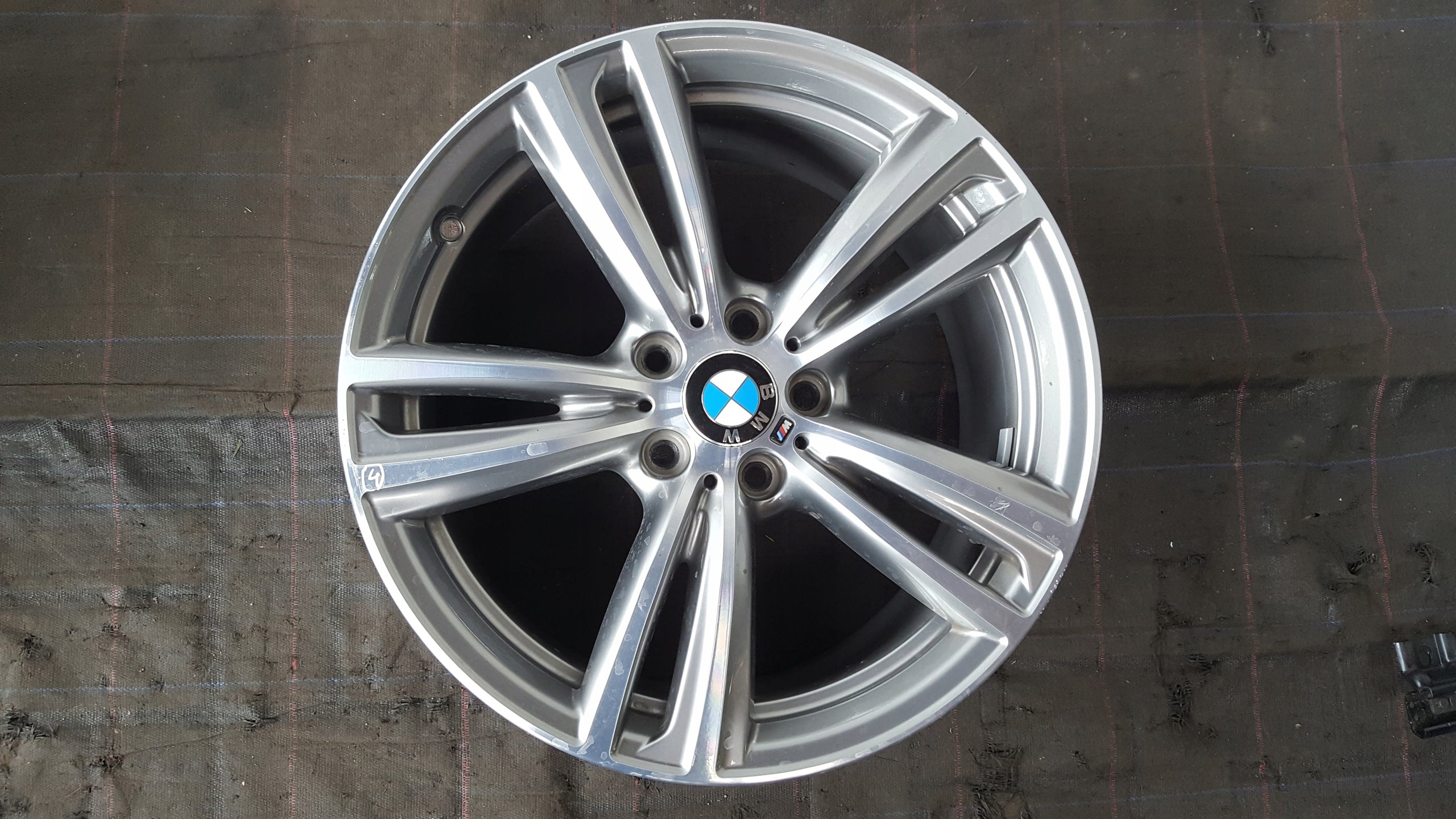 Alu Felge BMW F32 E90 X1 Aluminum rim 19 Zoll 8.0J 5x120