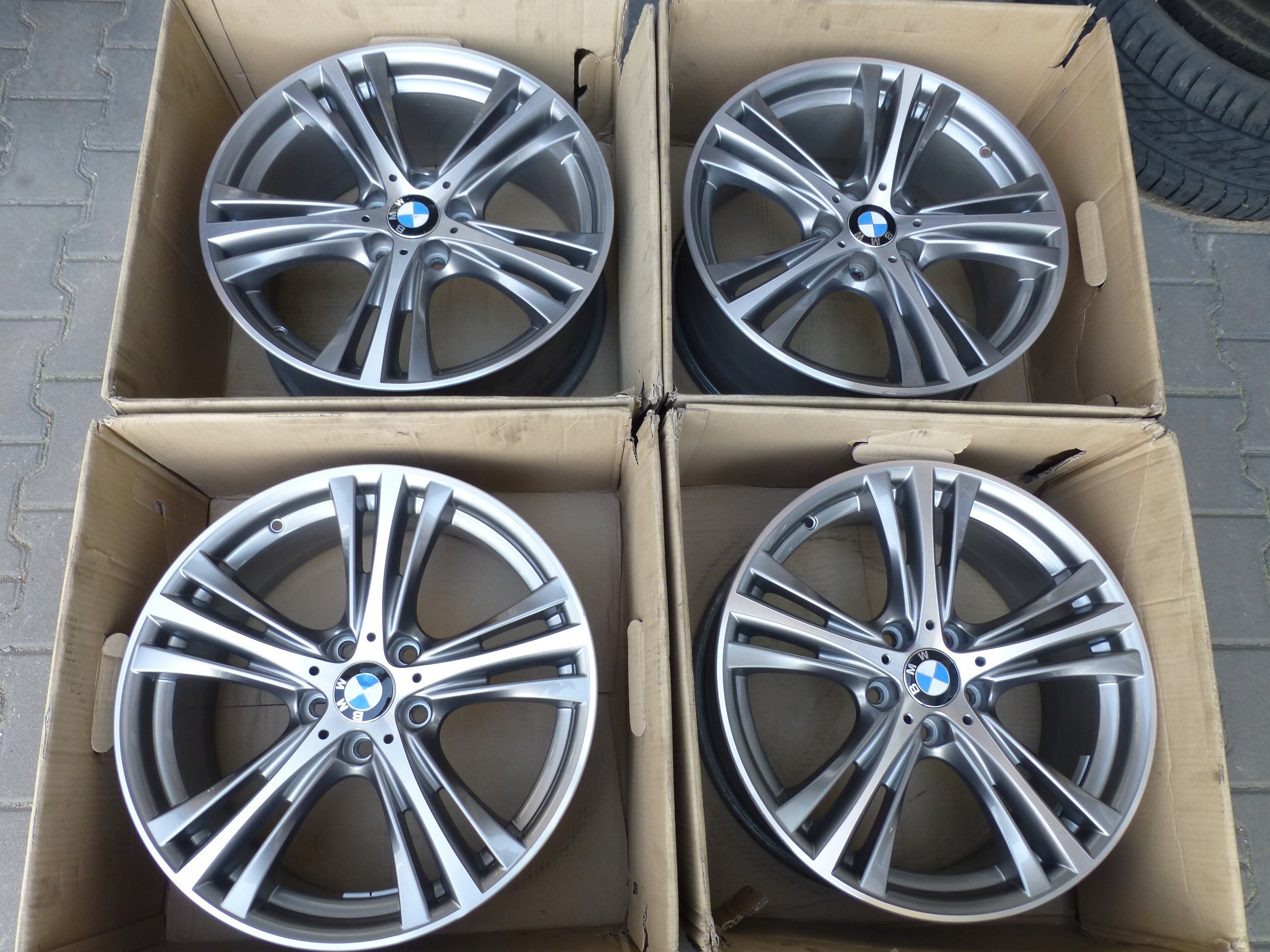 1x Alu Felge BMW F30 X1 F11 F10 F10 F11 F20 F34 19 Zoll 8.5J 5x120 47ET