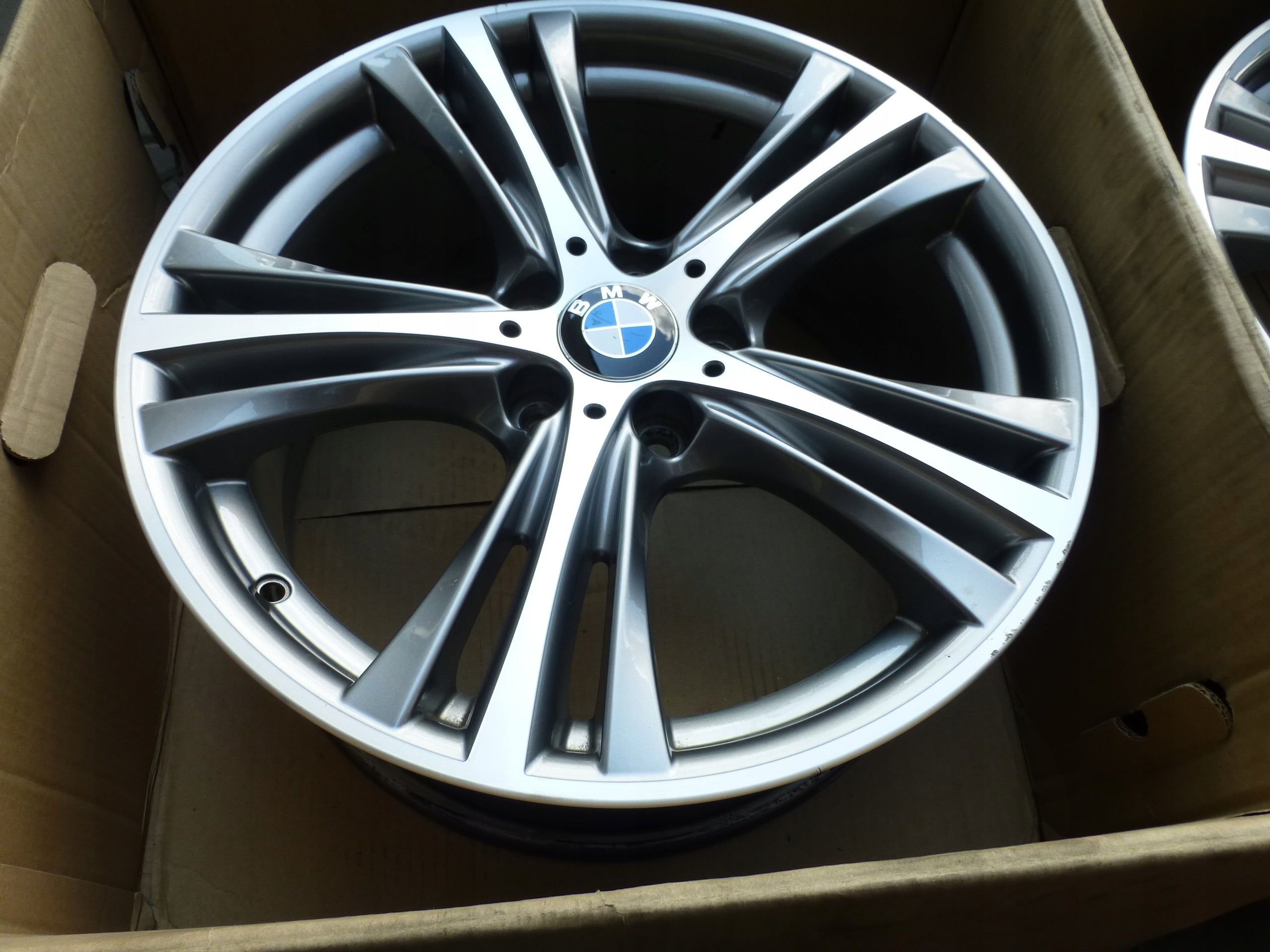 1x Alu Felge BMW F30 X1 F11 F10 F10 F11 F20 F34 19 Zoll 8.5J 5x120 47ET