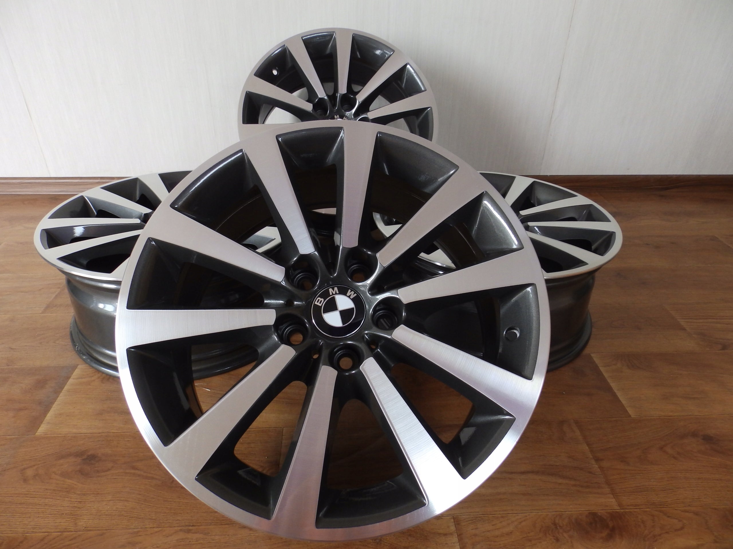 Alu Felge BMW F10 F10 F11 F11 X1 Aluminum rim 18 Zoll 8.0J 5x120 30ET