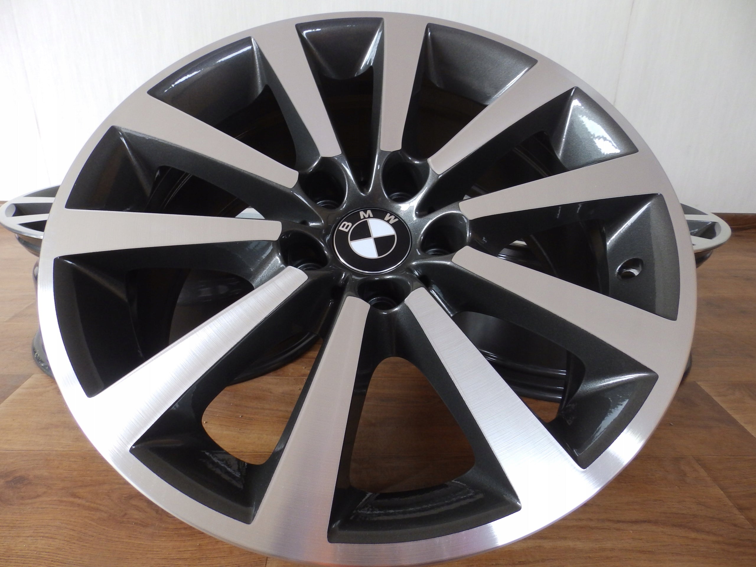 Alu Felge BMW F10 F10 F11 F11 X1 Aluminum rim 18 Zoll 8.0J 5x120 30ET