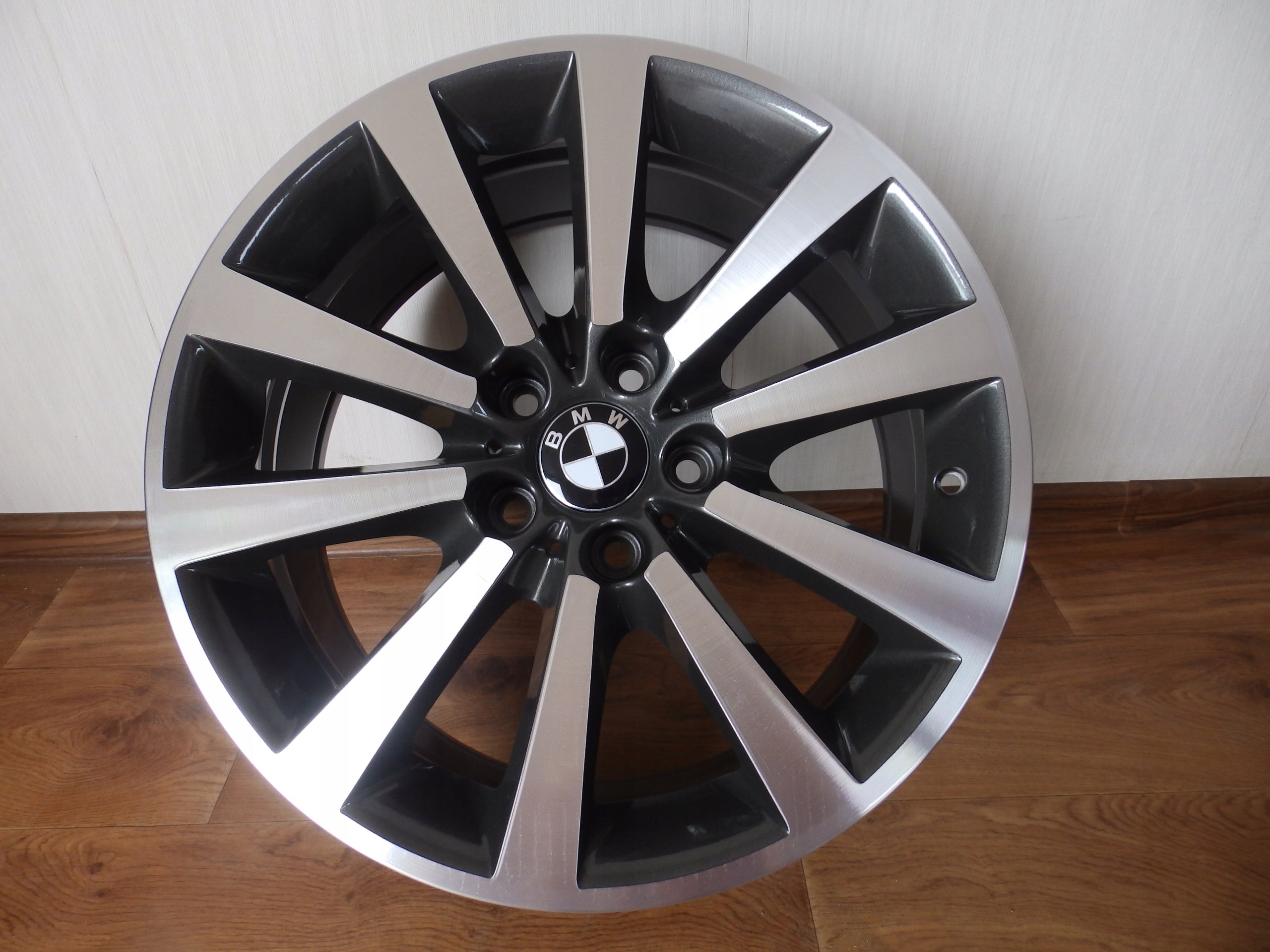 Alu Felge BMW F10 F10 F11 F11 X1 Aluminum rim 18 Zoll 8.0J 5x120 30ET