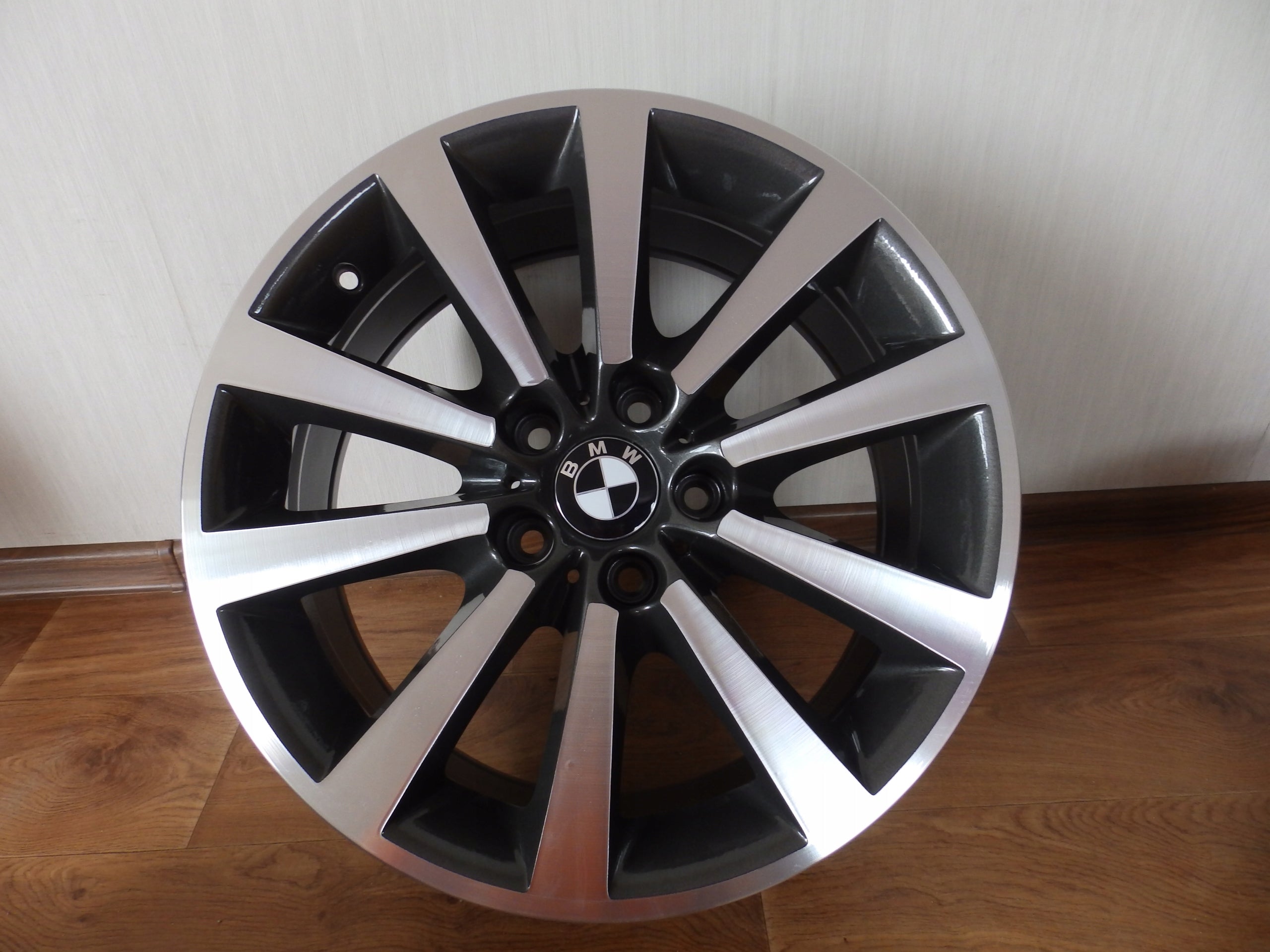 Alu Felge BMW F10 F10 F11 F11 X1 Aluminum rim 18 Zoll 8.0J 5x120 30ET