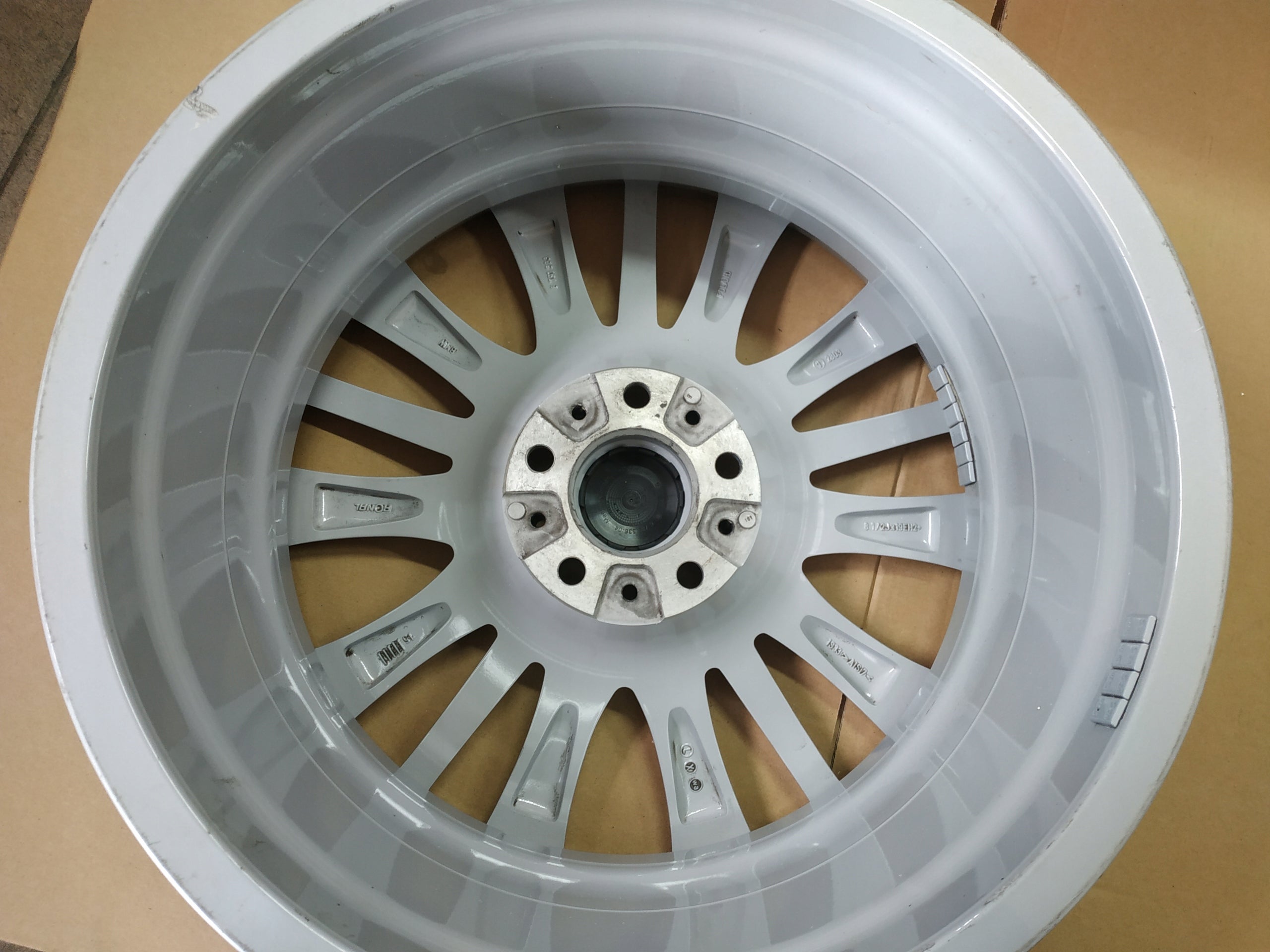 1x Alu Felge BMW F10 X1 Aluminum rim 19 Zoll 8.5J 5x120