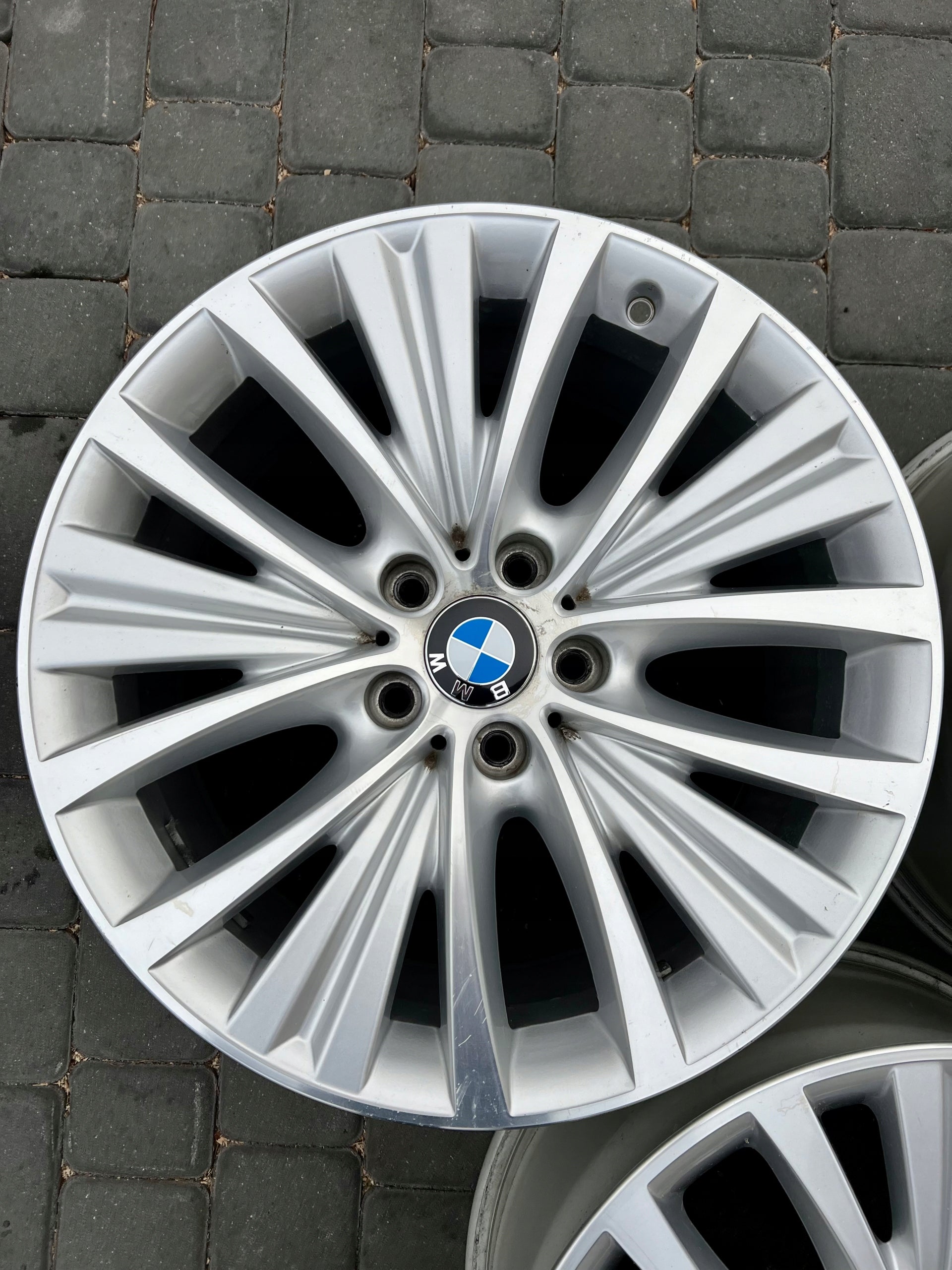 1x Alu Felge BMW X5 F15 X1 X5 F15 Aluminum rim 19 Zoll 9.0J 5x120 6853954