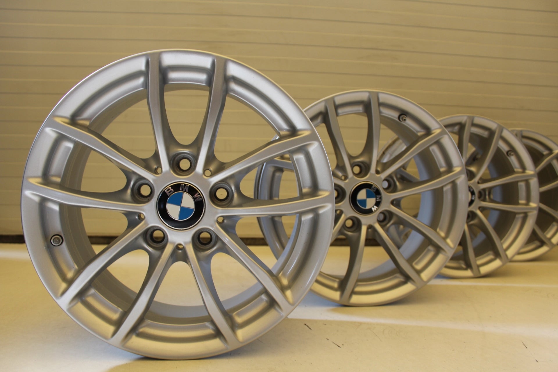 Alu Felge BMW F20 F23 F21 F20 F21 F22 F22 F23 X1 16 Zoll 7.0J 5x120 31ET 6796202