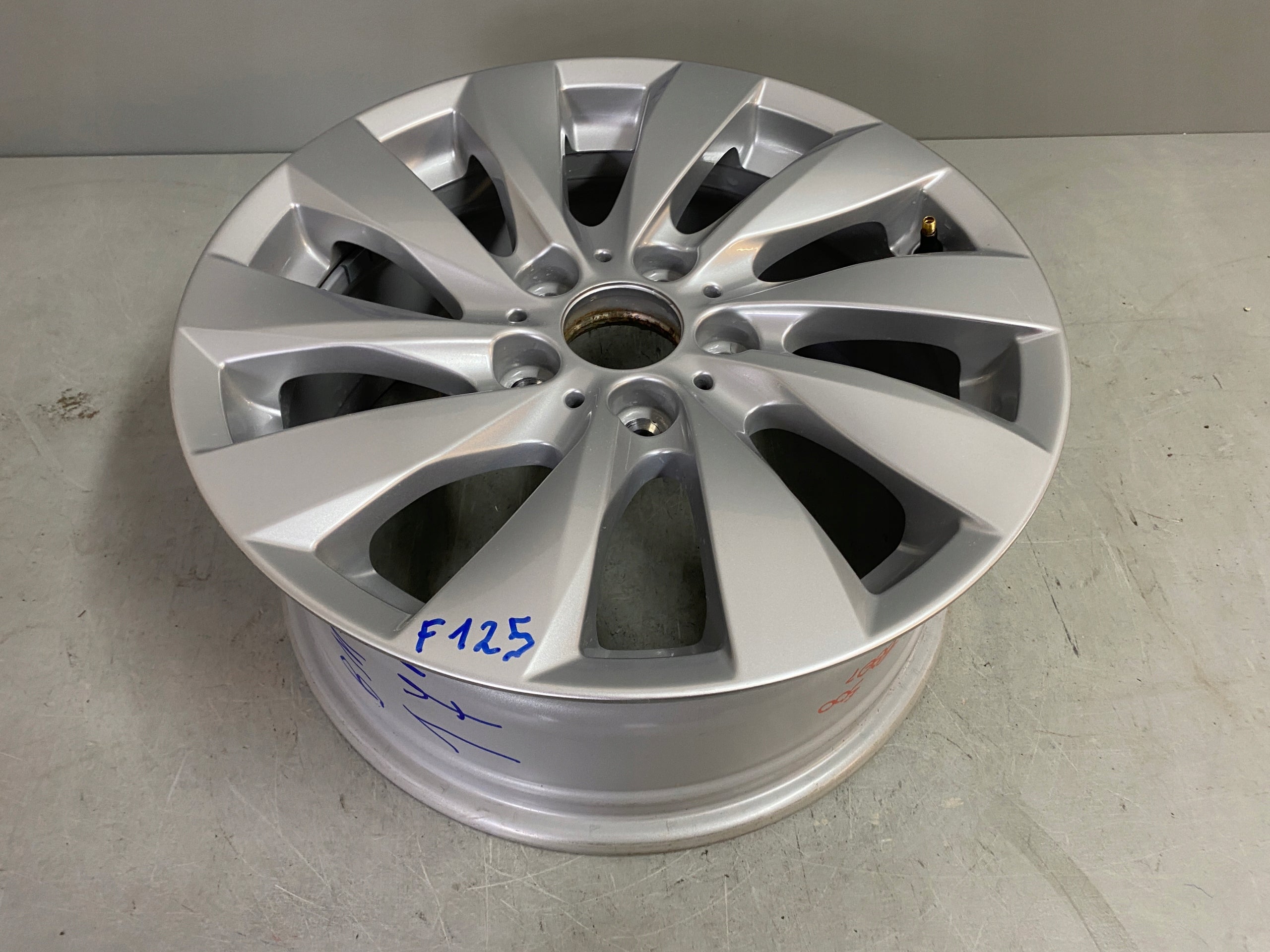 1x Alu Felge BMW F20 F21 F20 F21 F22 X1 17 Zoll 7.5J 5x120 43ET 6796206